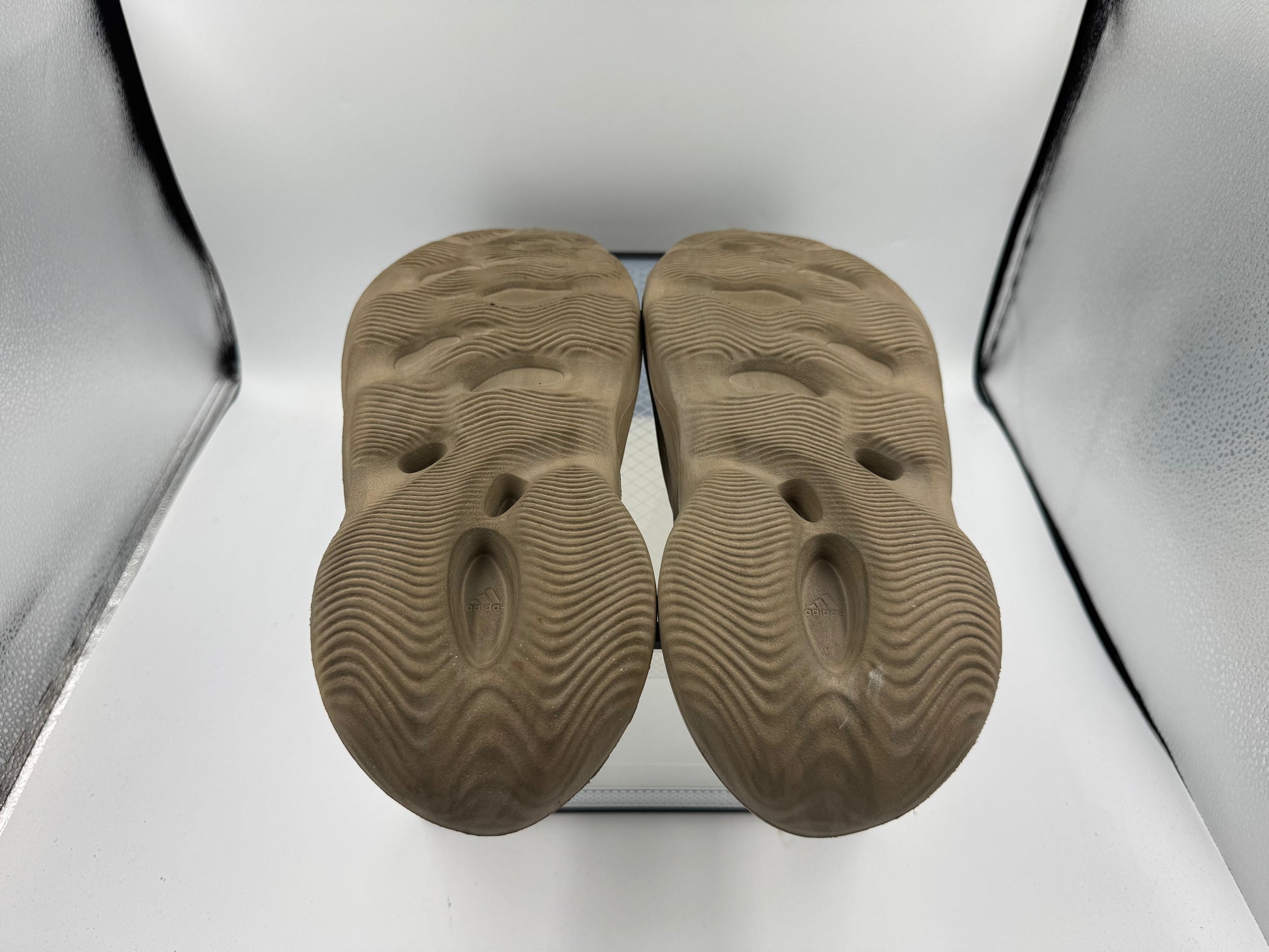 PRE OWNED adidas Yeezy Foam RNNR Stone Sage NO BOX