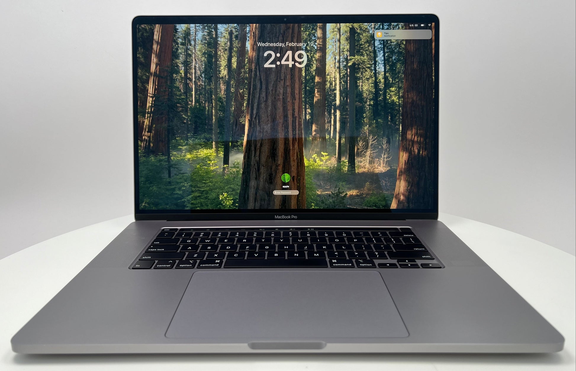 MacBook Pro (2019) 16-inch – Intel Core i9 2.4GHz • Radeon Pro 5300M – 16GB RAM 512GB SSD – Read