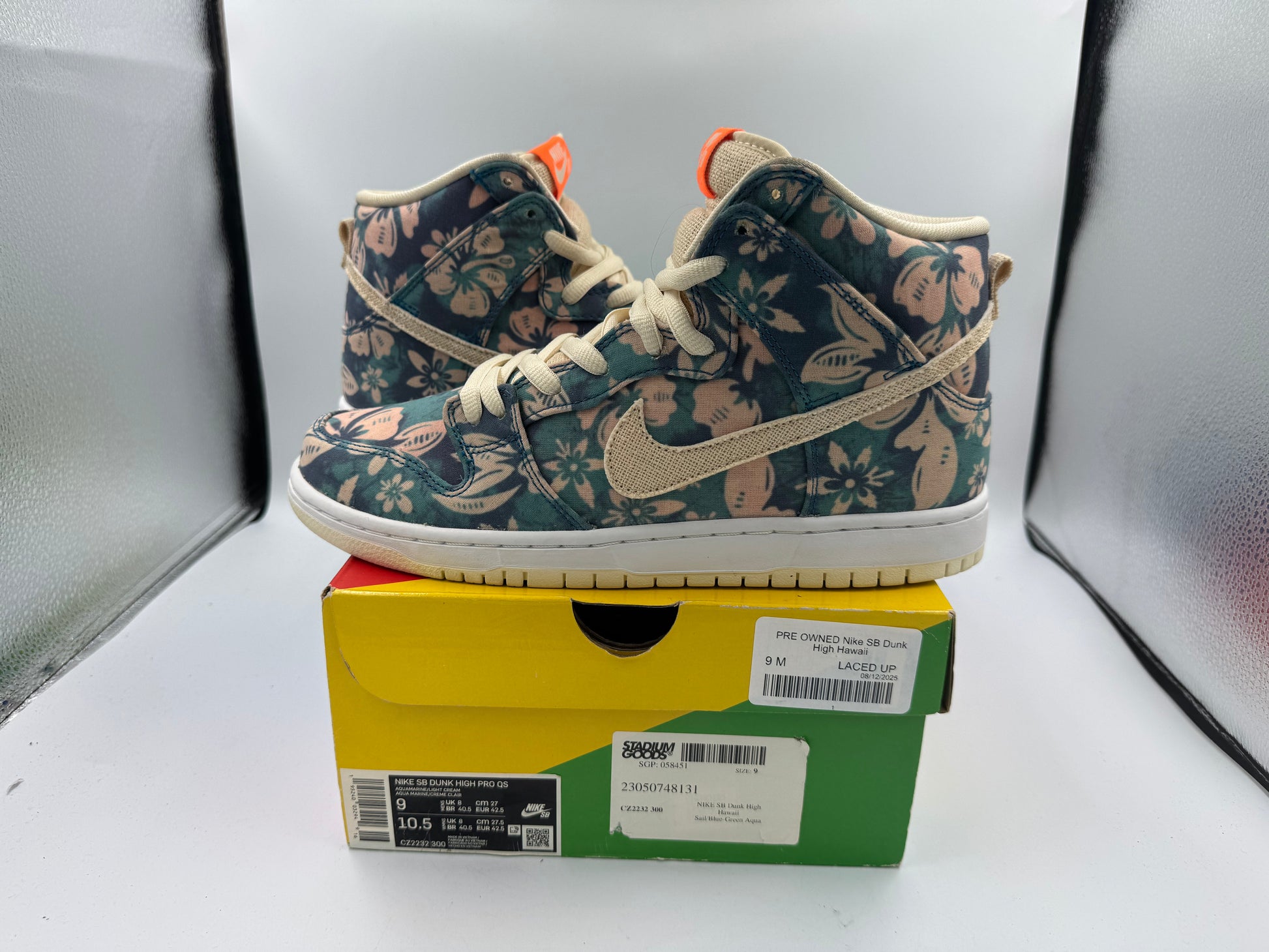 PRE OWNED Nike SB Dunk High Hawaii