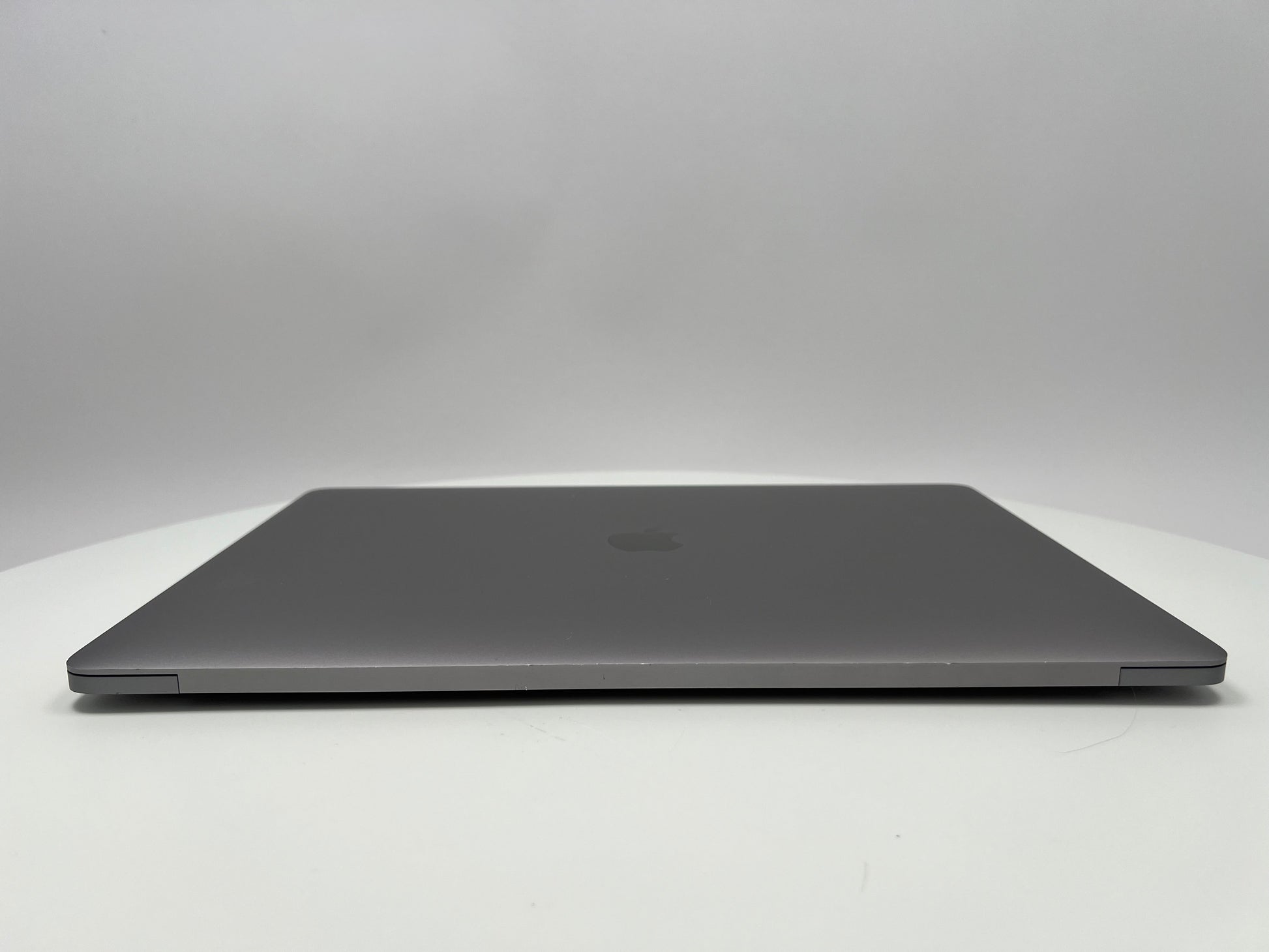 2018 Apple MacBook Pro 15-inch – i9 2.9GHz 32GB RAM 2TB SSD | Radeon Pro 560X