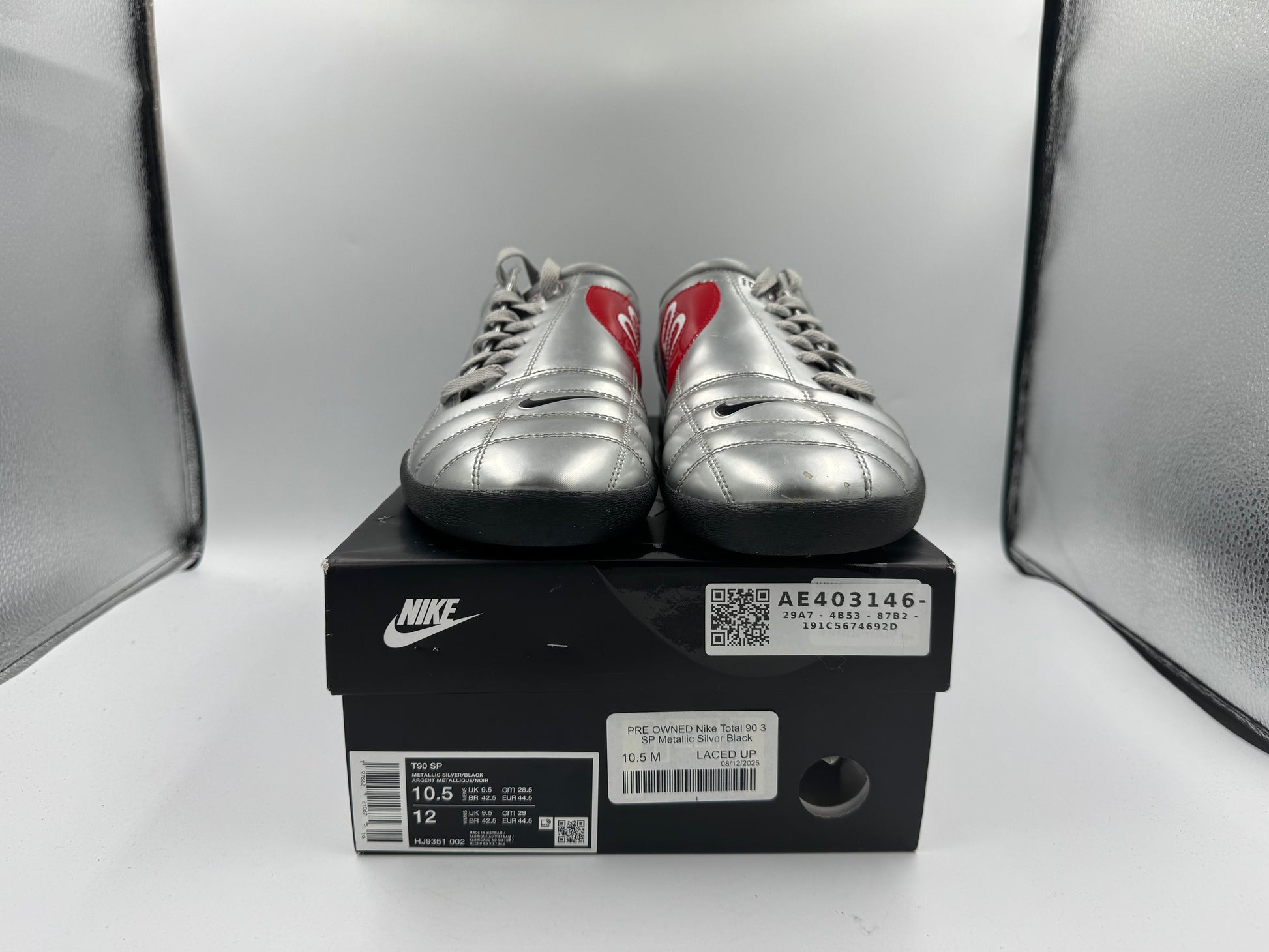 PRE OWNED Nike Total 90 3 SP Metallic Silver Black