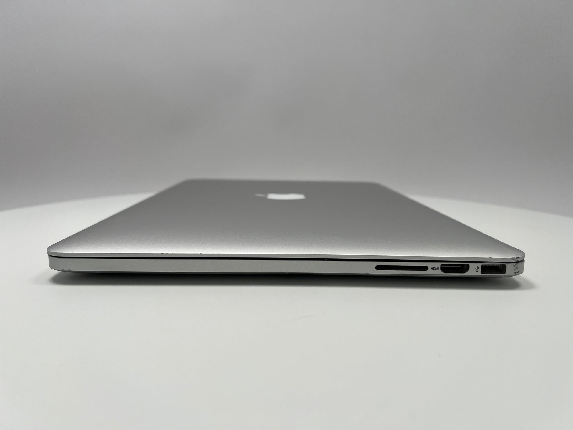2015 MacBook Pro 15-inch i7 2.8GHz – 16GB RAM 1TB SSD AMD R9 M370X | For Parts Only