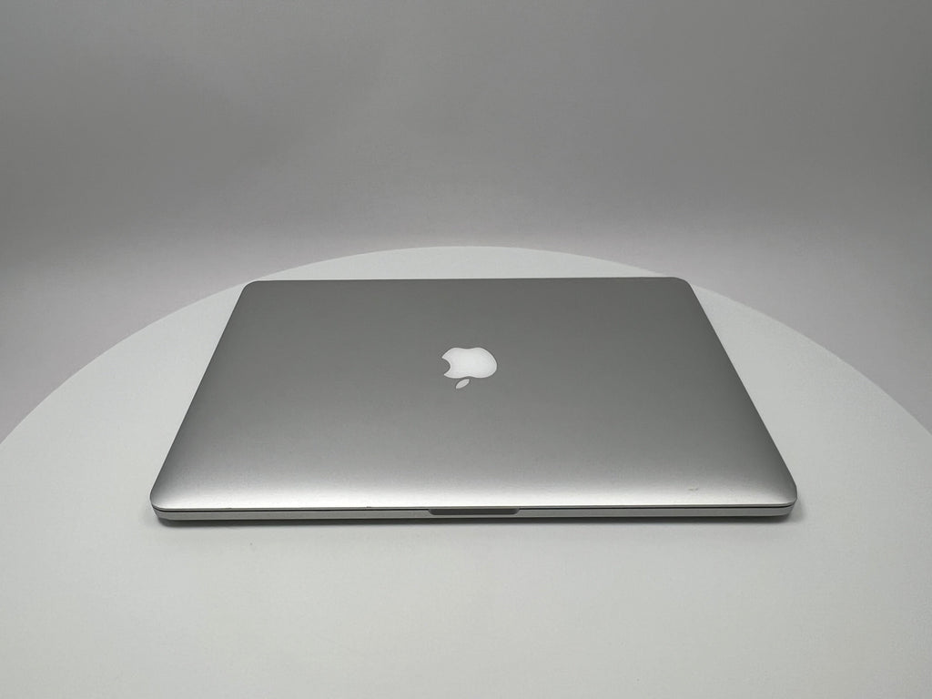 2015 MacBook Pro 15-inch i7 2.8GHz – 16GB RAM 1TB SSD AMD R9 M370X | Silver