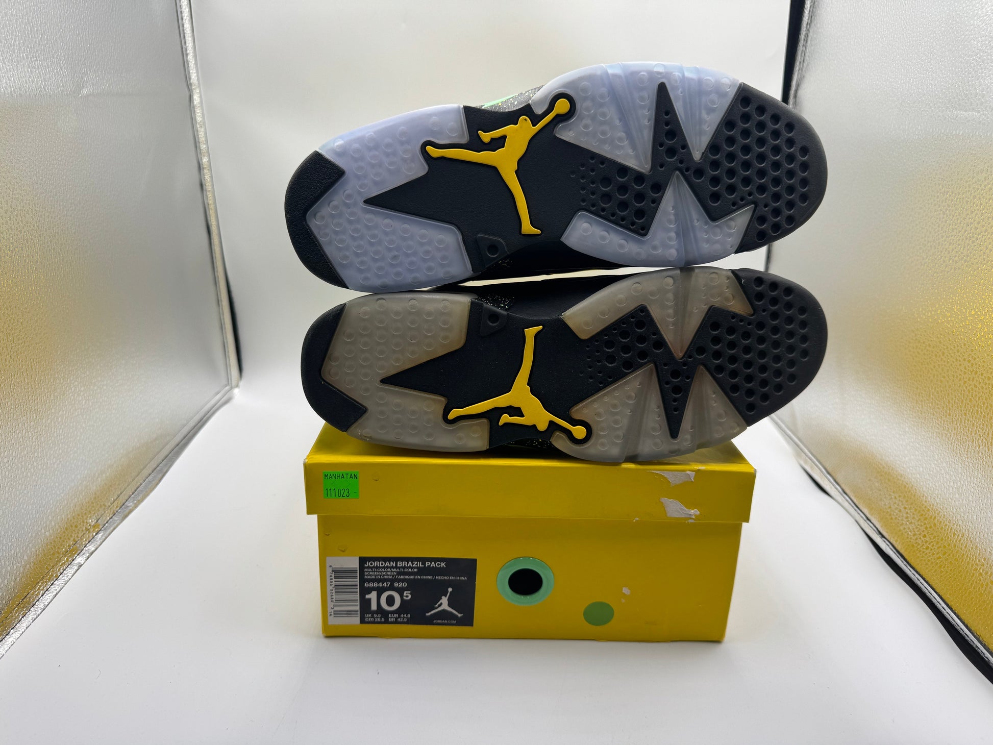 PRE OWNED Air Jordan Retro 6 "Brazil World Cup" Conditional