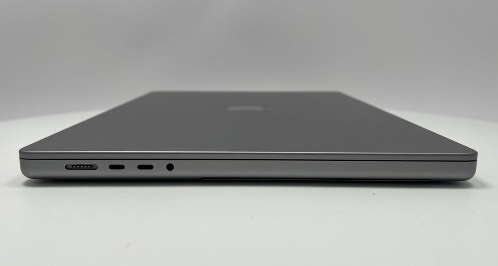 2021 Apple MacBook Pro 16-inch – M1 Max 32-Core GPU 64GB RAM 4TB SSD | Space Gray