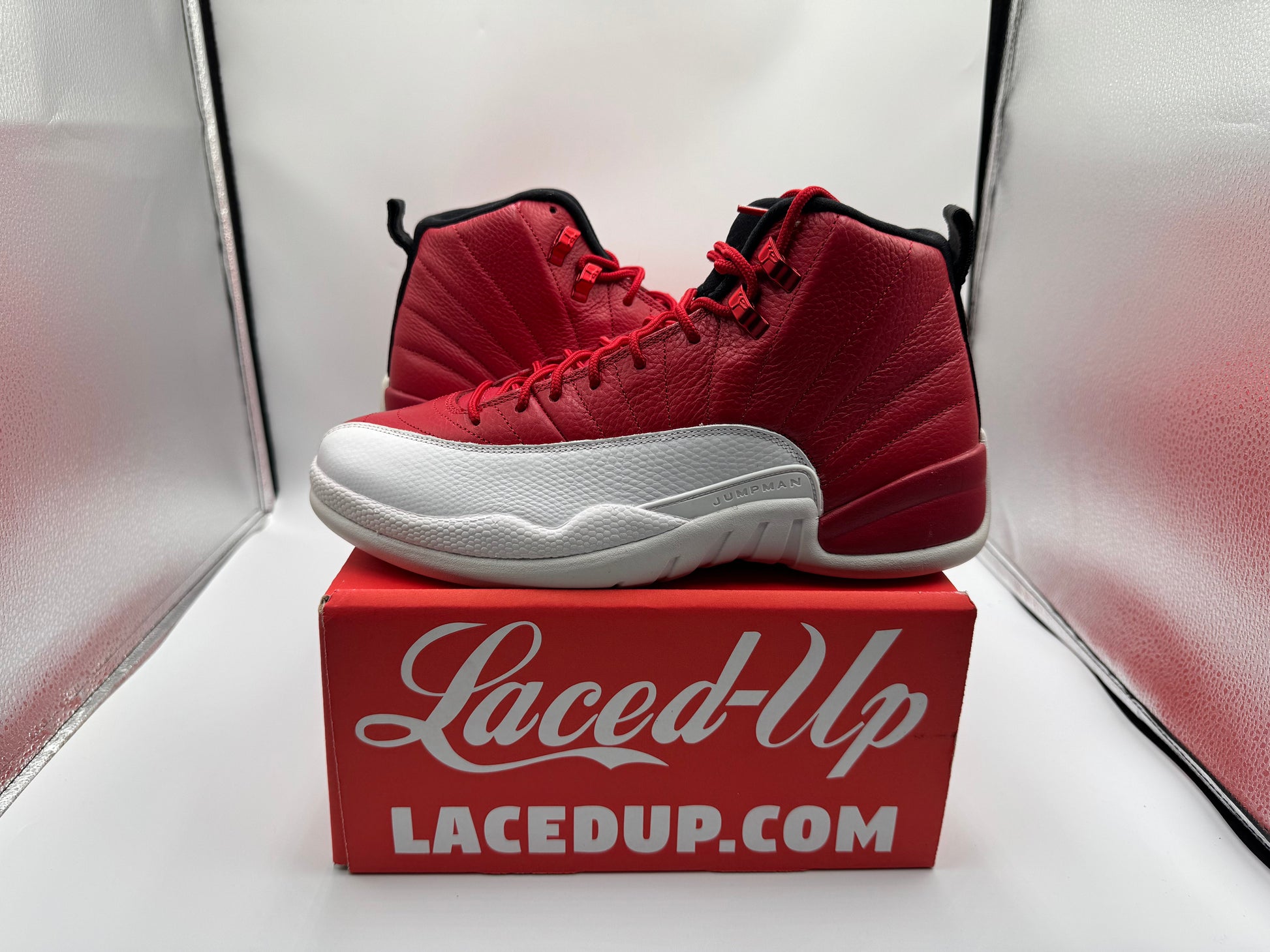 PRE OWNED Air Jordan Retro 12 "Gym Red" (2016) Conditional