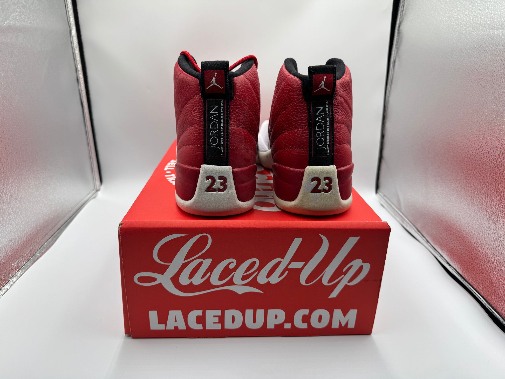 PRE OWNED Air Jordan Retro 12 "Gym Red" (2016) Conditional