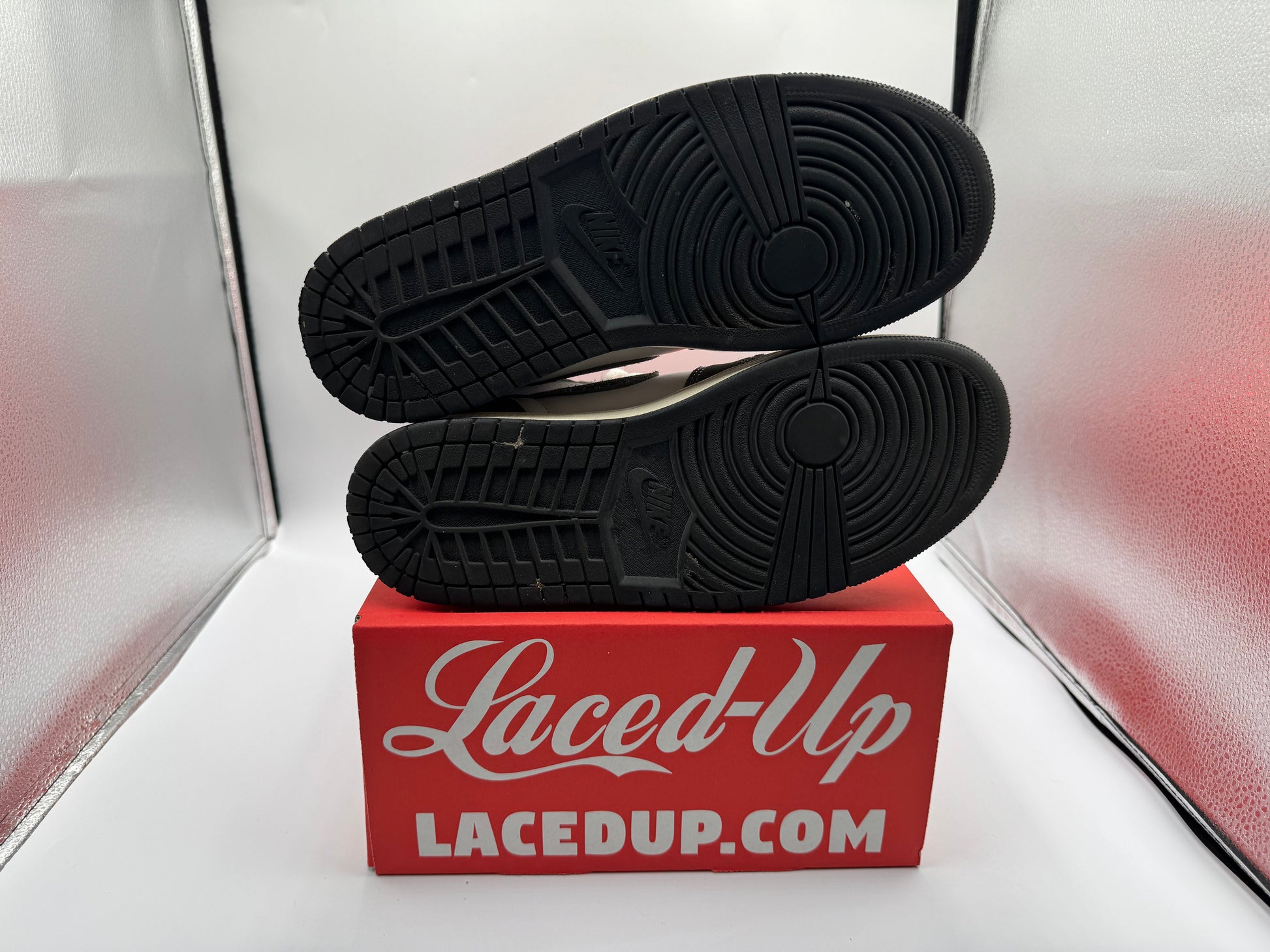 PRE OWNED Jordan 1 Retro High OG Washed Black