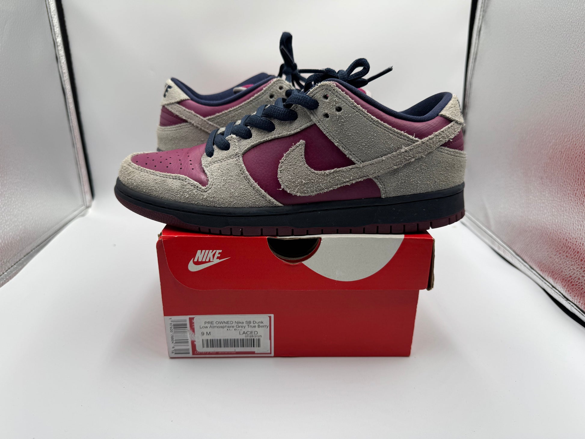 PRE OWNED Nike SB Dunk Low Atmosphere Grey True Berry No Box
