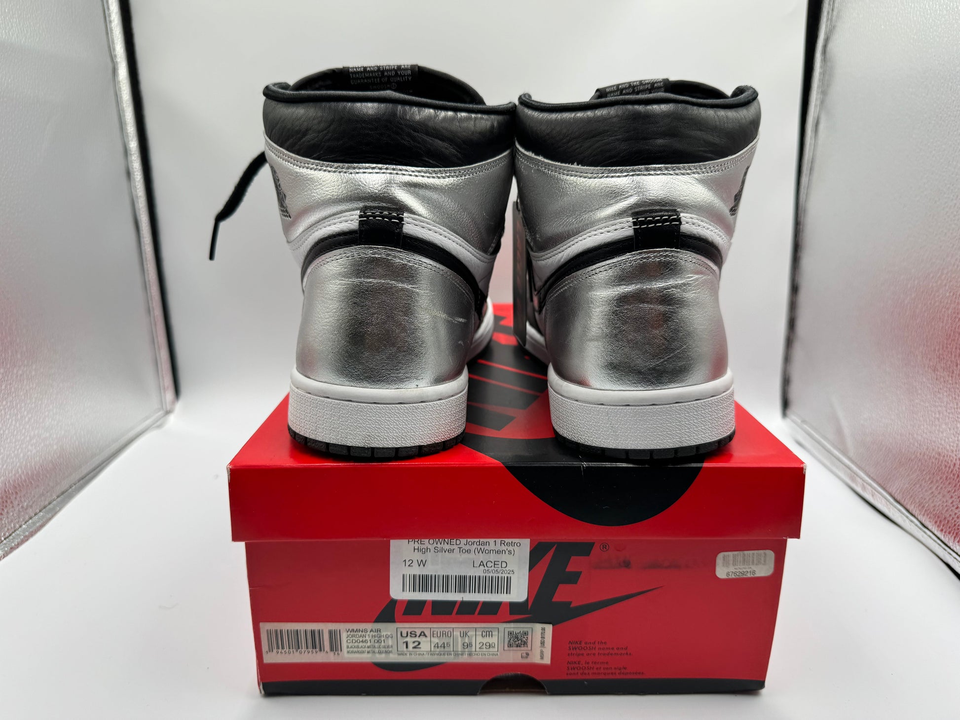 PRE OWNED Jordan 1 Retro High Silver Toe (Women's)