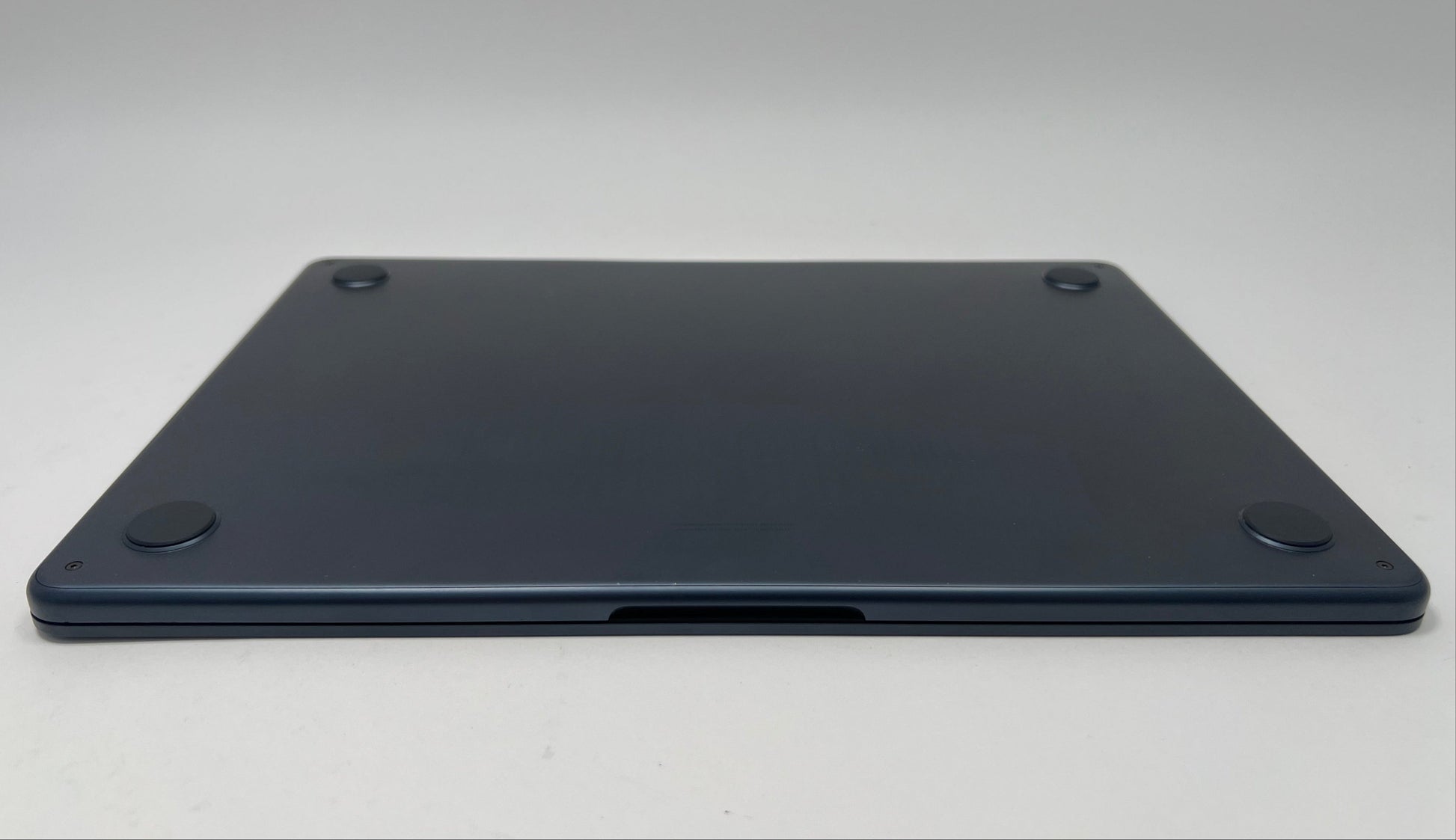 MacBook Air (2022) 13-inch – Apple M2 10-Core GPU – 16GB RAM 512GB SSD | Midnight