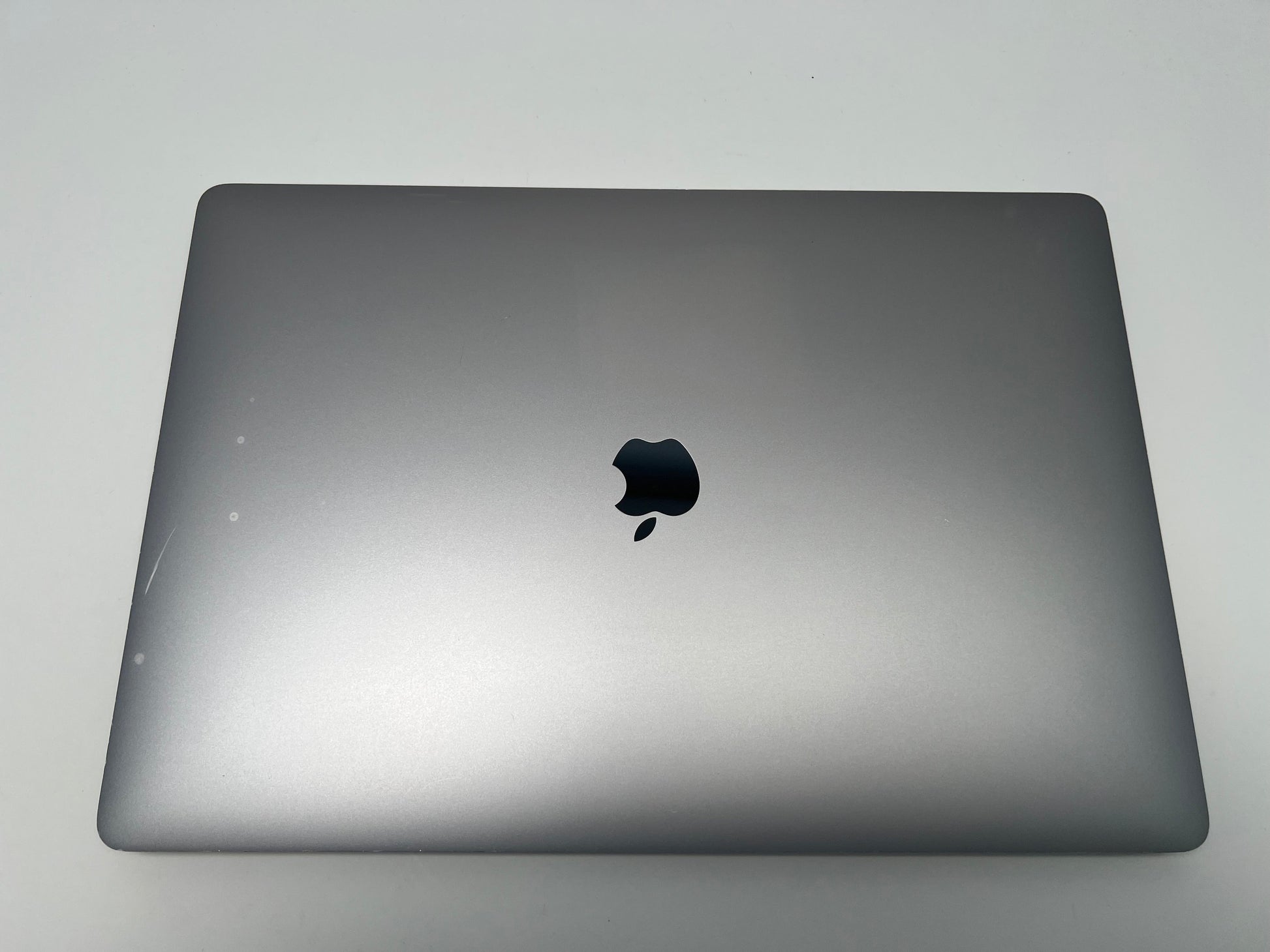 MacBook Pro (2019) 16-inch – Inte Core i9 2.3GHz • Radeon Pro 5500M 8GB – 64GB RAM 2TB SSD – Read