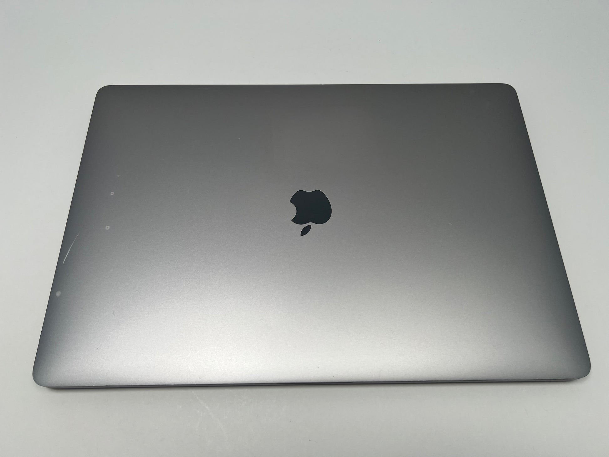 MacBook Pro (2019) 16-inch – Inte Core i9 2.3GHz • Radeon Pro 5500M 8GB – 64GB RAM 2TB SSD – Read