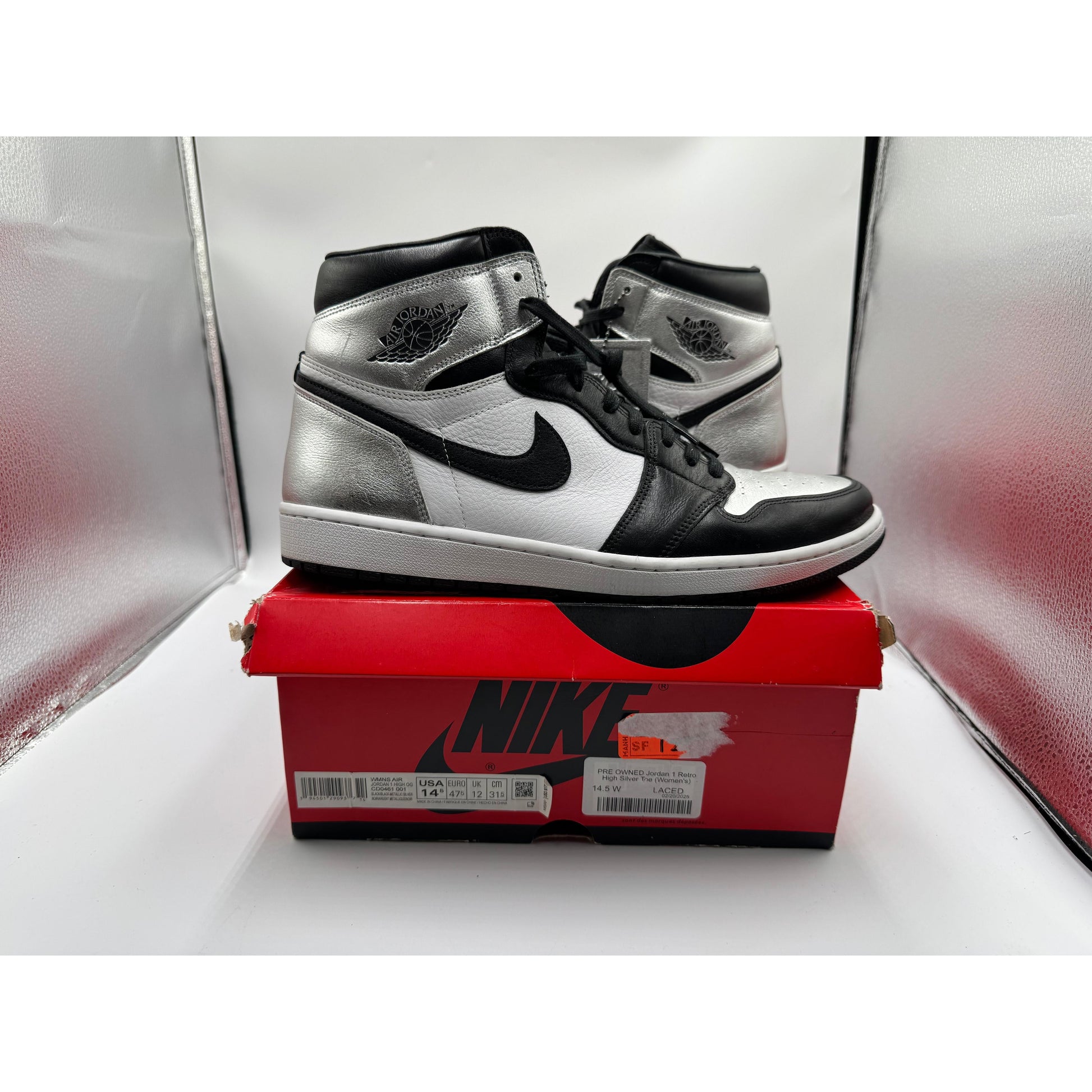 PRE OWNED Jordan 1 Retro High Silver Toe (Women's)