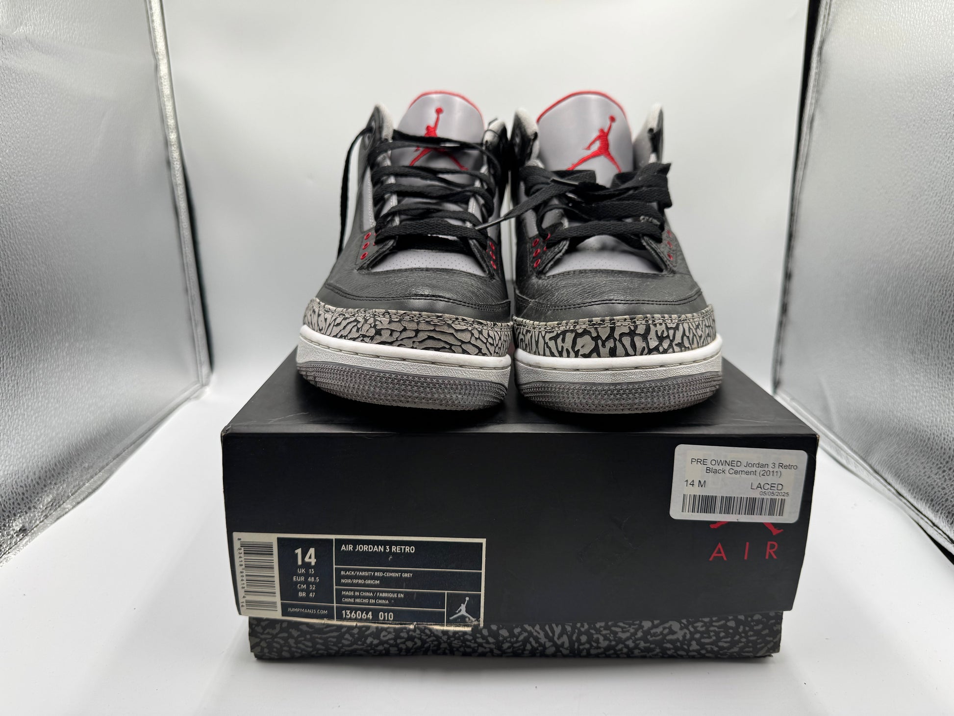 PRE OWNED Jordan 3 Retro Black Cement (2011)