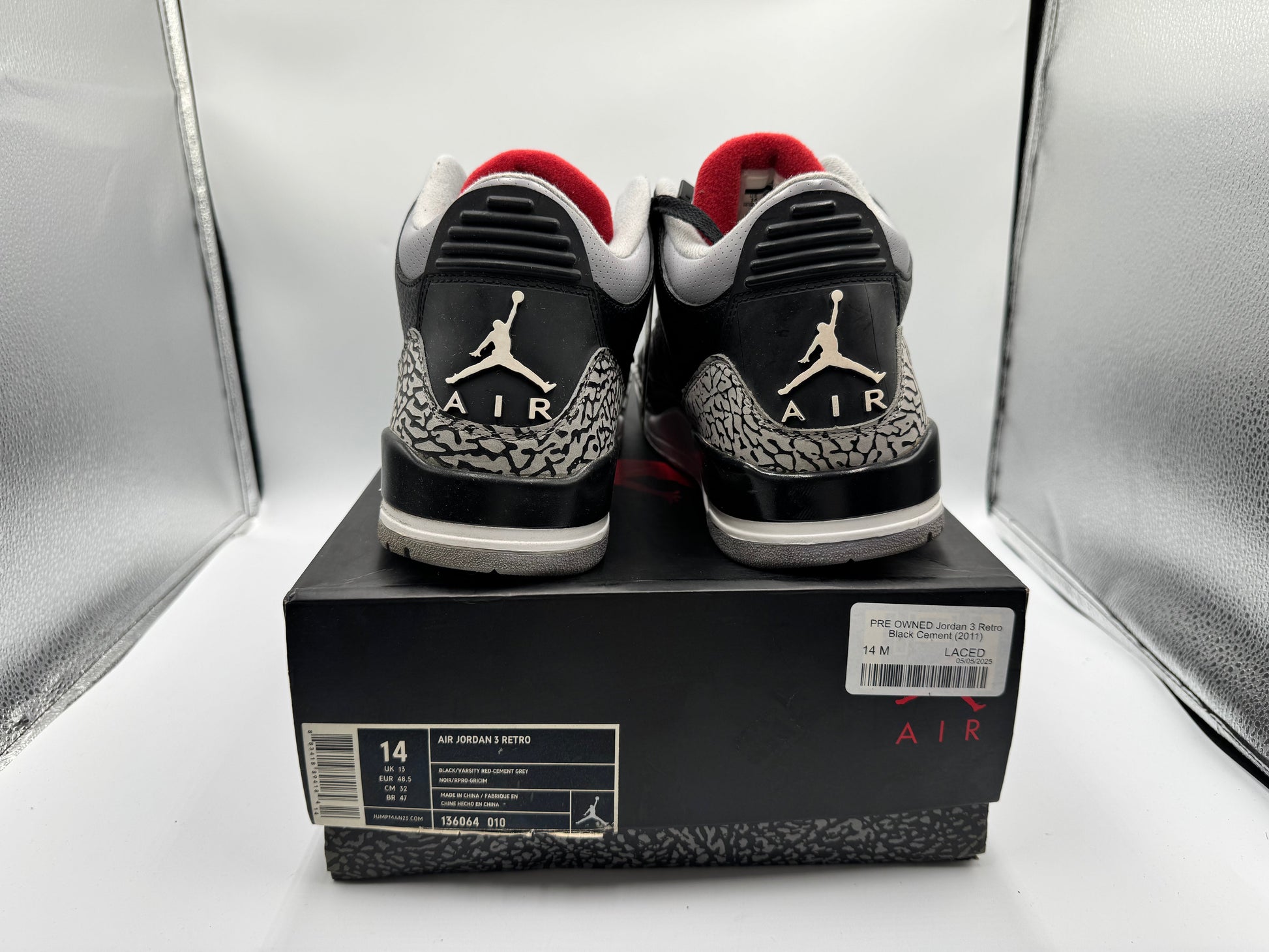 PRE OWNED Jordan 3 Retro Black Cement (2011)