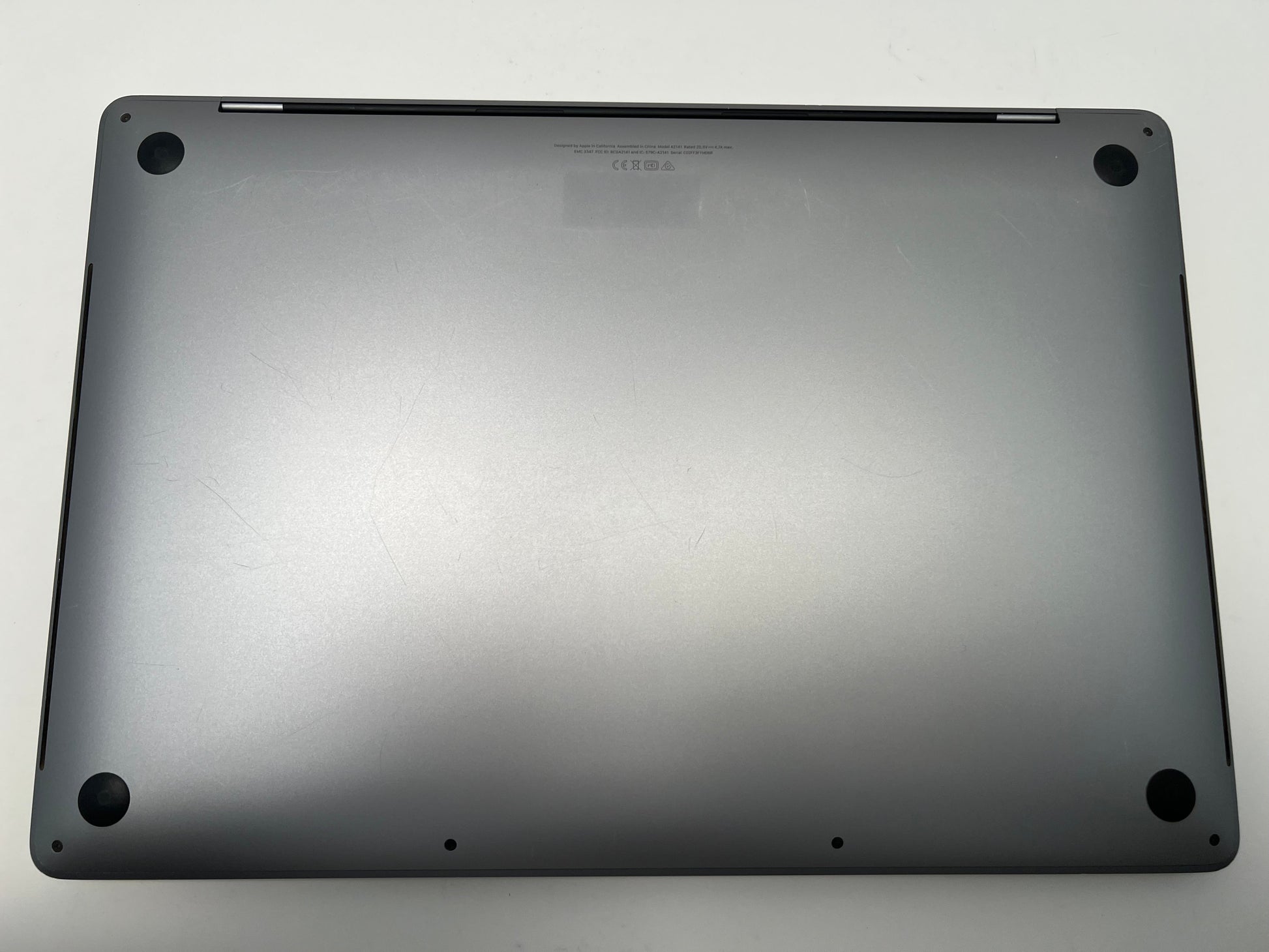 MacBook Pro (2019) 16-inch – Intel Core i9 2.4GHz • Radeon Pro 5300M – 16GB RAM 512GB SSD – Read