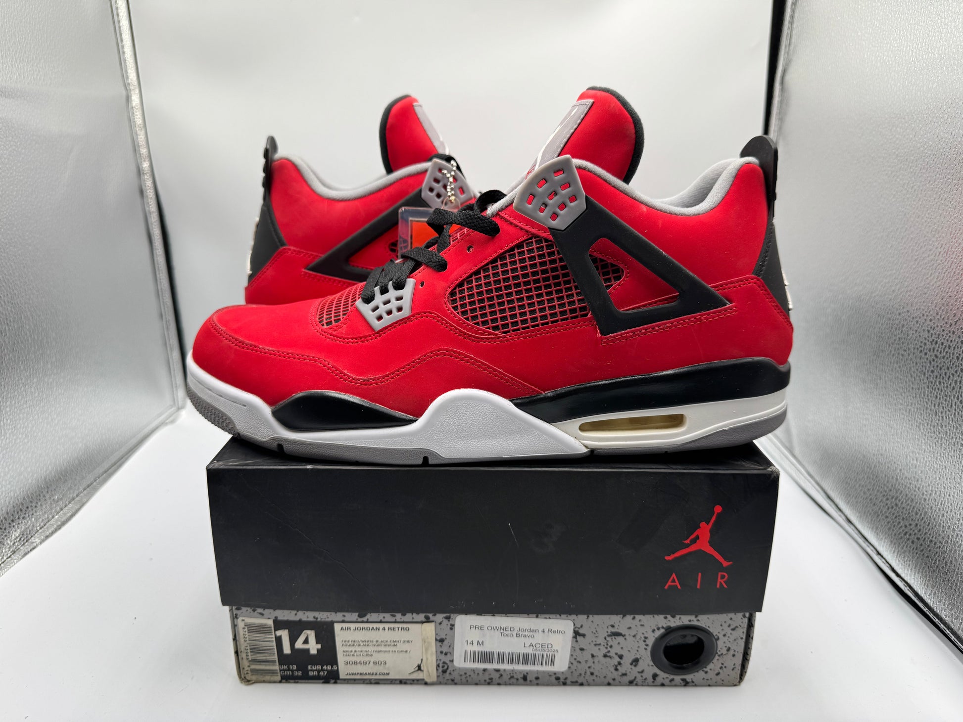 PRE OWNED Jordan 4 Retro Toro Bravo