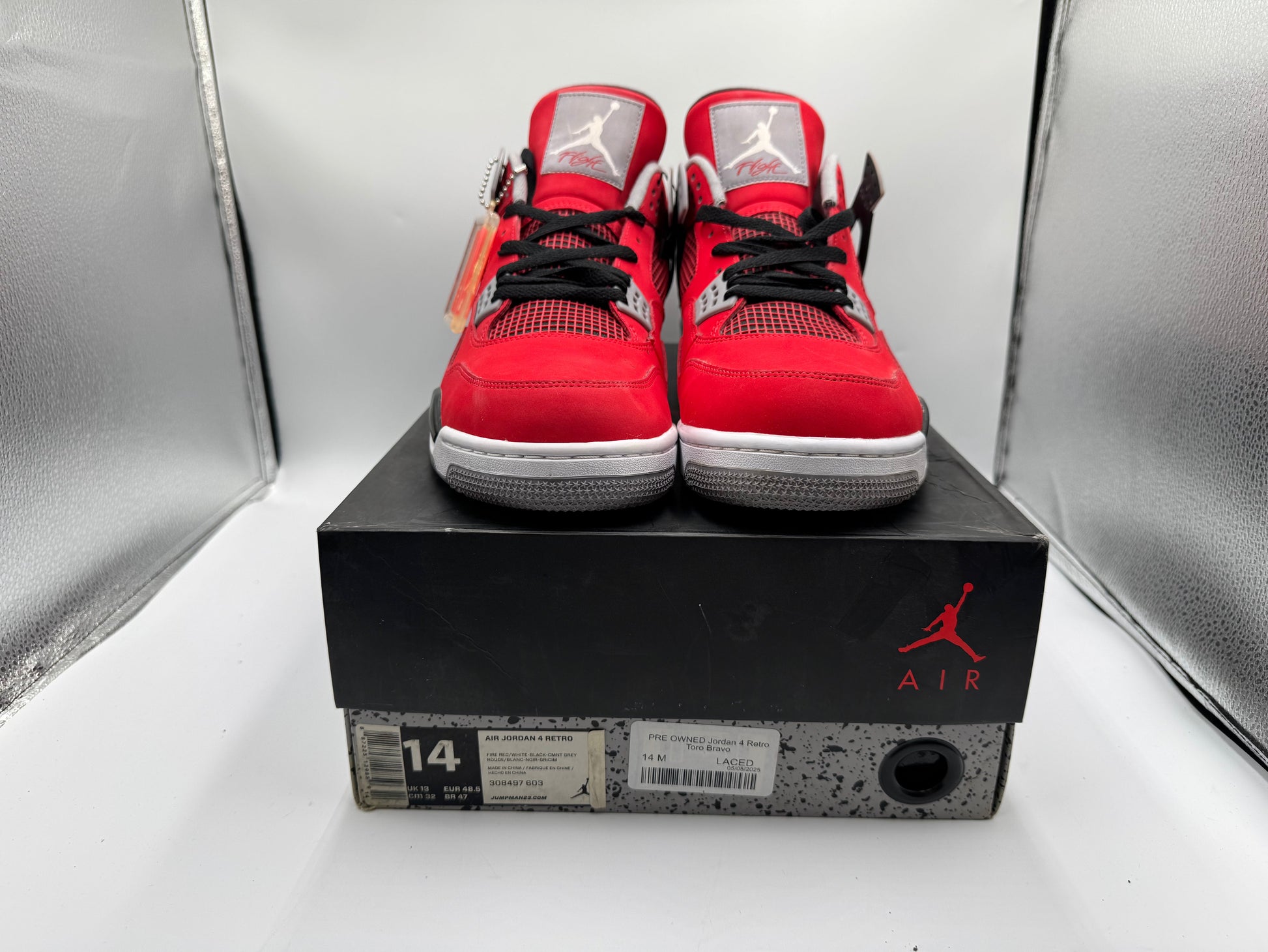 PRE OWNED Jordan 4 Retro Toro Bravo