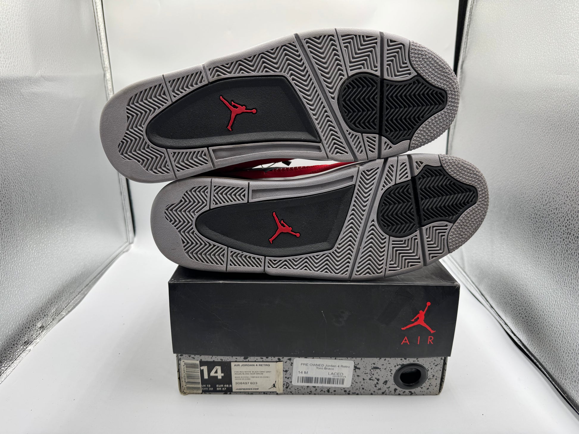 PRE OWNED Jordan 4 Retro Toro Bravo