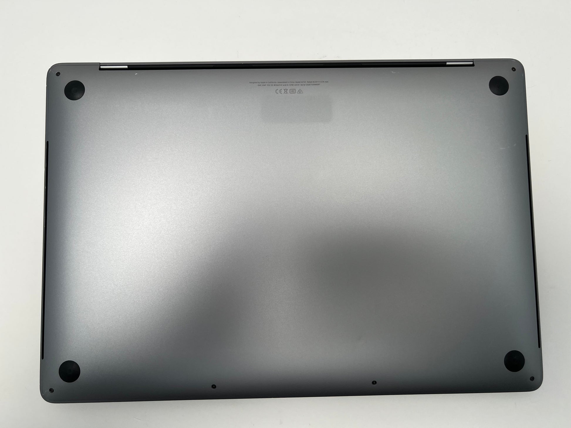 MacBook Pro (2019) 16-inch – Intel Core i7 2.6GHz • Radeon Pro 5300M – 16GB RAM 512GB SSD – 62 Cycles (Read)