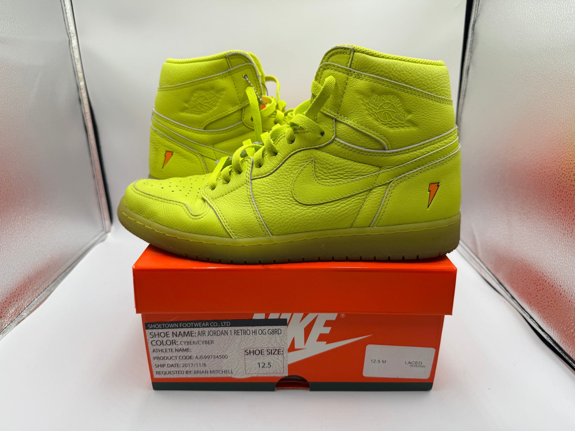PRE OWNED Jordan 1 Retro High Gatorade Cyber
