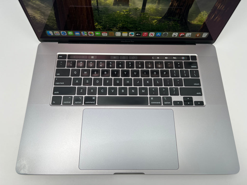 MacBook Pro (2019) 16-inch – Intel Core i9 2.4GHz • 5500M – 32GB RAM 8TB SSD - 66 Cycles (Read)
