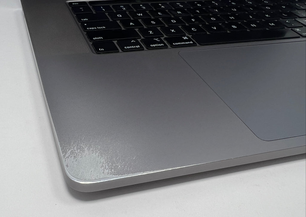 MacBook Pro (2019) 16-inch – Intel Core i9 2.4GHz • 5500M – 32GB RAM 8TB SSD - 66 Cycles (Read)