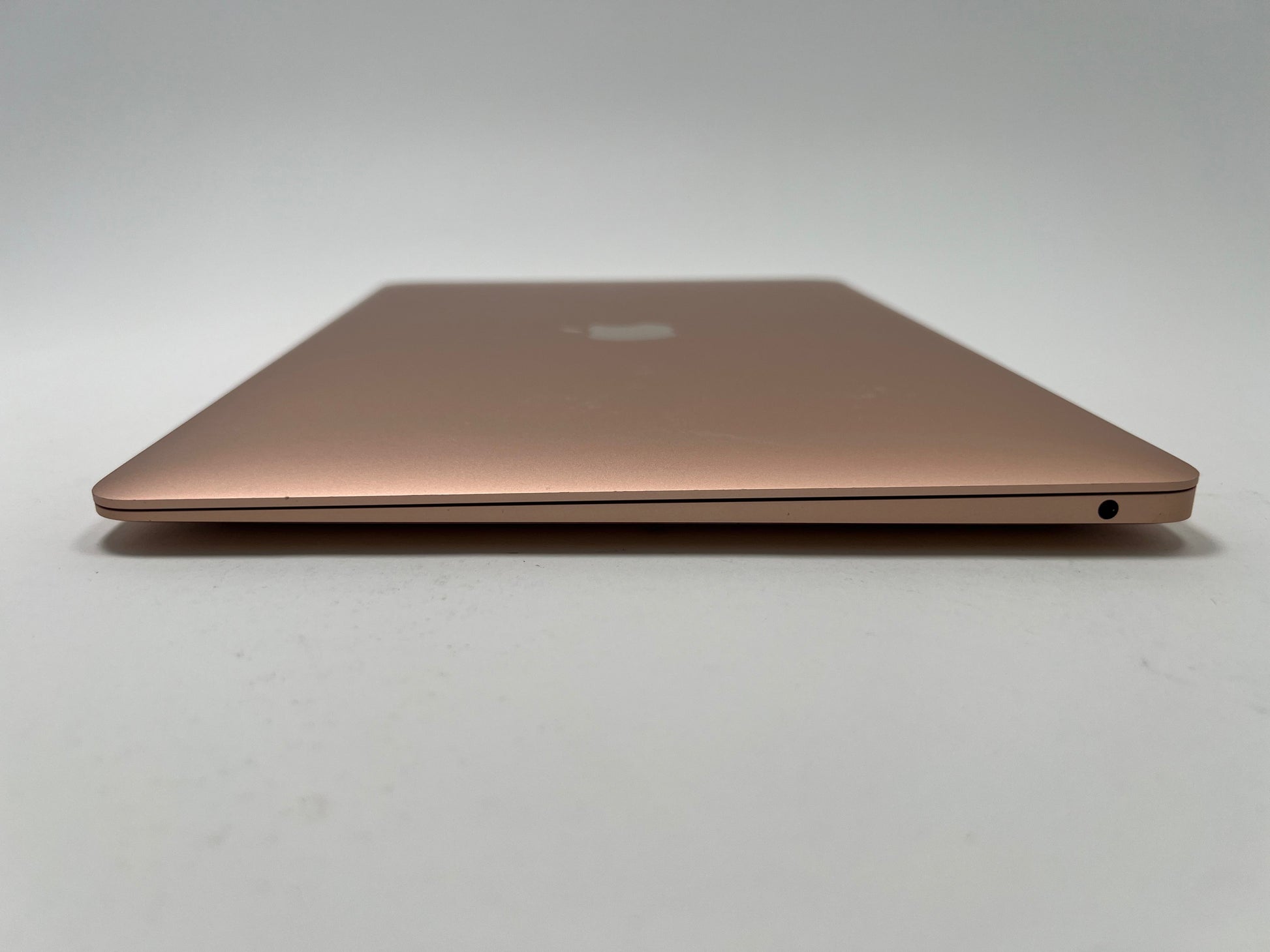 MacBook Air (2020) 13-inch – Intel Core i3 1.1GHz – 8GB RAM 256GB SSD