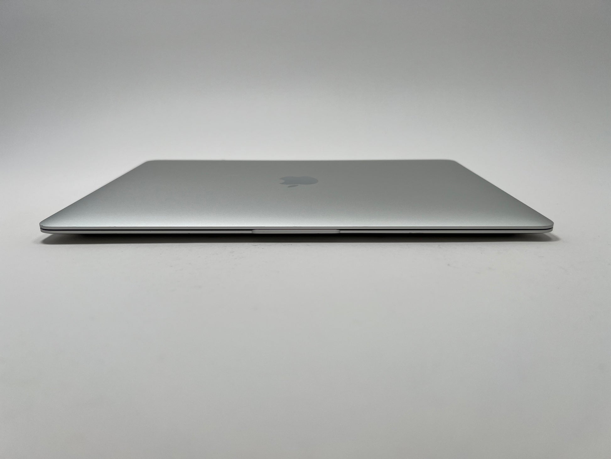 MacBook Air (2020) 13-inch – Intel Core i5 1.1GHz – 8GB RAM 256GB SSD – 67 Cycles (Read)