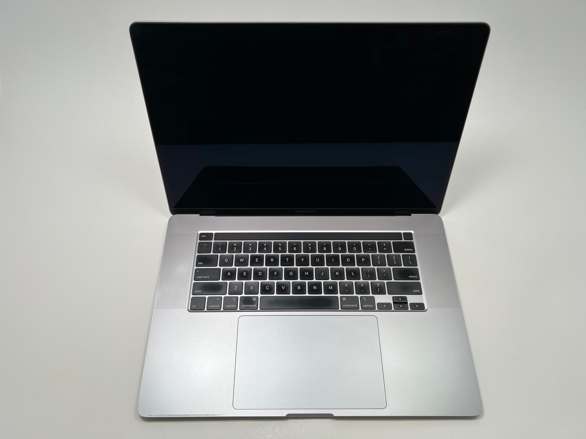 MacBook Pro (2019) 16-inch – Intel Core i9 2.4GHz – 16GB RAM 512GB SSD