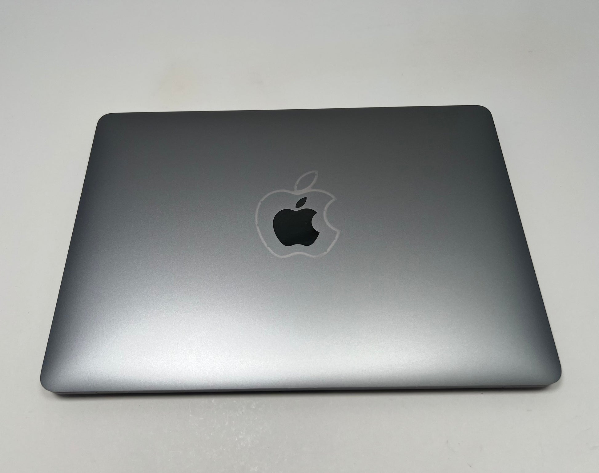 MacBook Pro (2020) 13-inch – Intel Core i7 2.3GHz – 16GB RAM 512GB SSD