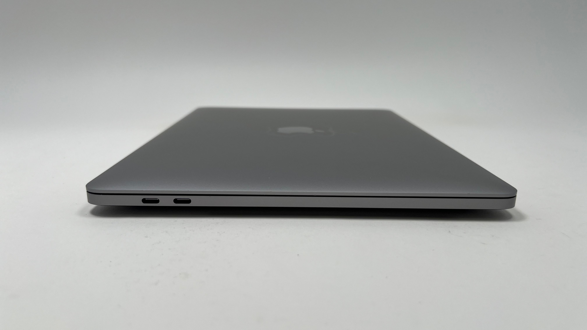 MacBook Pro (2020) 13-inch – Intel Core i7 2.3GHz – 16GB RAM 512GB SSD