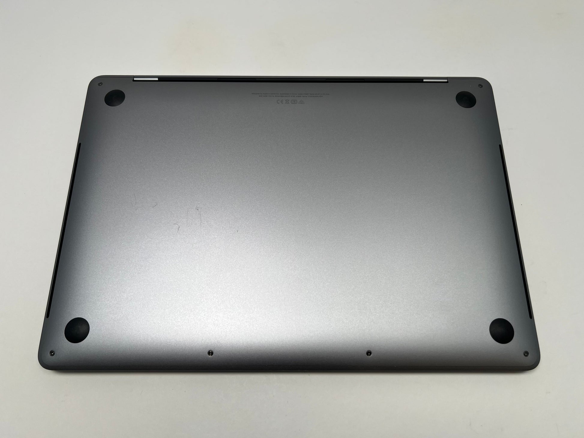 MacBook Pro (2019) 13-inch – Intel Core i7 2.8GHz – 16GB RAM 512GB SSD – 44 Cycles