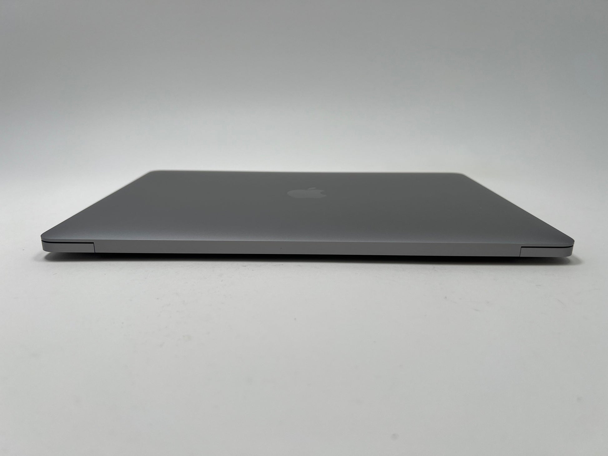 MacBook Pro (2019) 13-inch – Intel Core i7 2.8GHz – 16GB RAM 512GB SSD – 44 Cycles