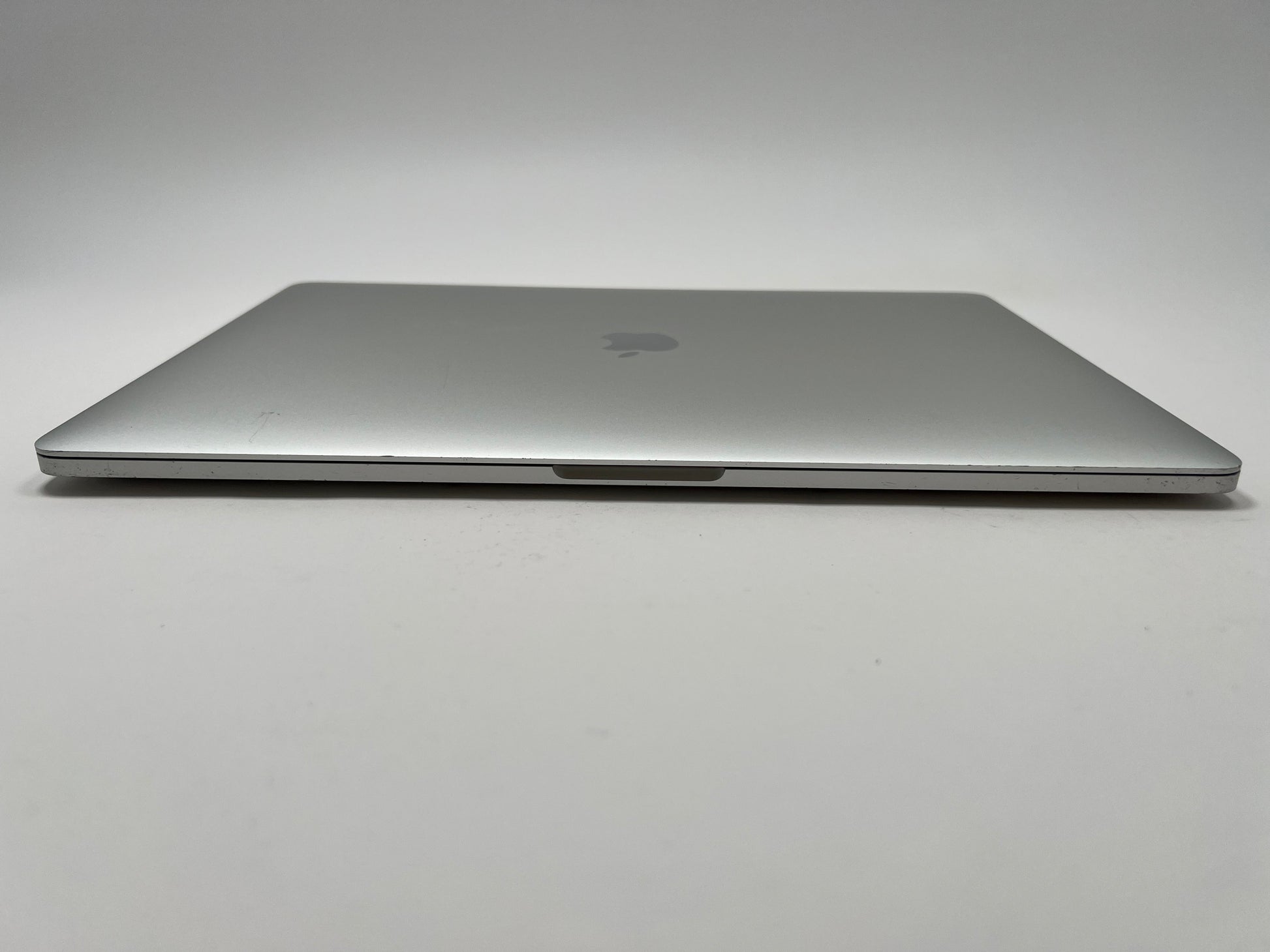 MacBook Pro (2016) 15-inch – Intel Core i7 2.9GHz – 16GB RAM 1TB SSD – For Parts or Repair