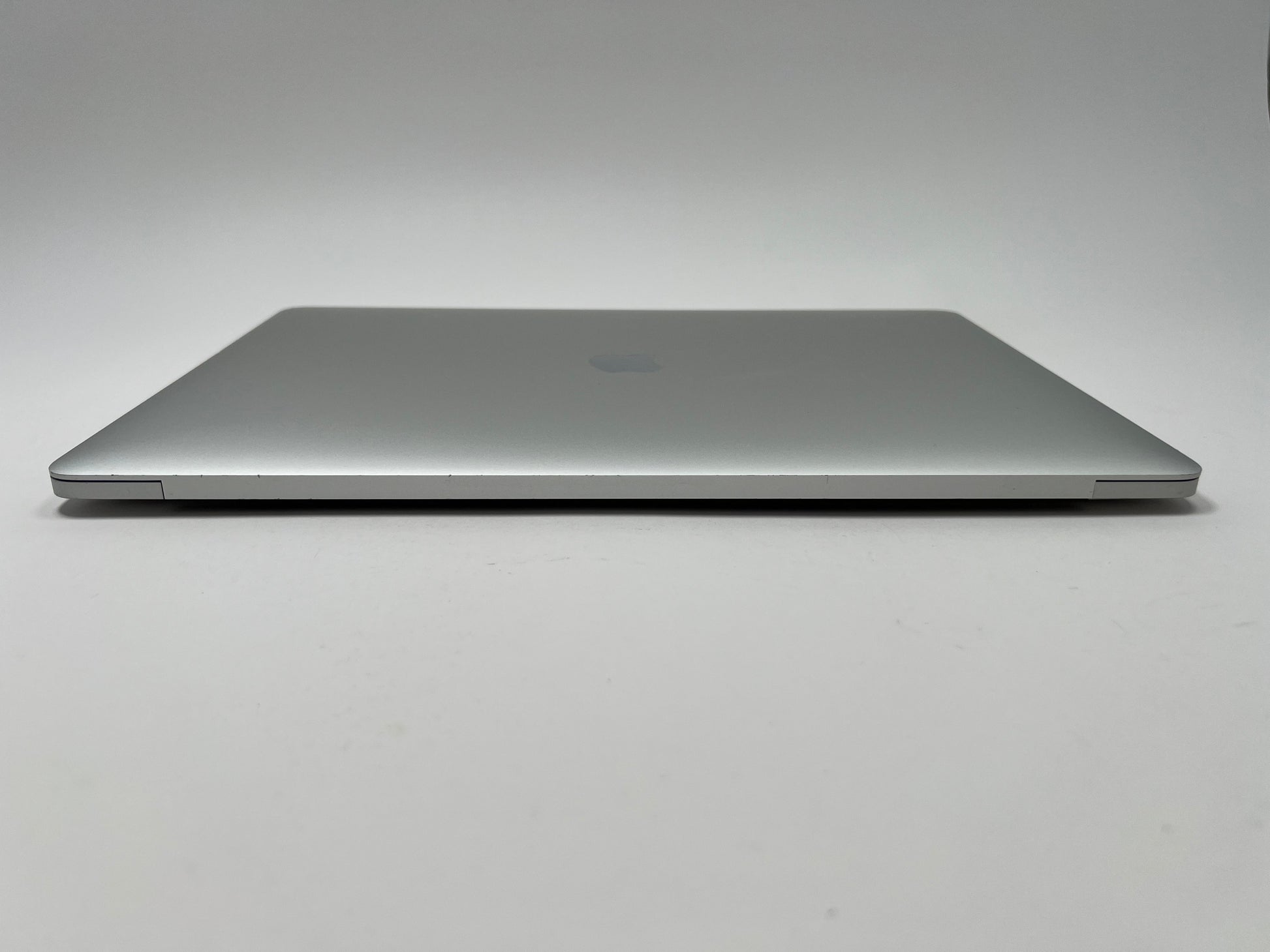 MacBook Pro (2016) 15-inch – Intel Core i7 2.9GHz – 16GB RAM 1TB SSD – For Parts or Repair