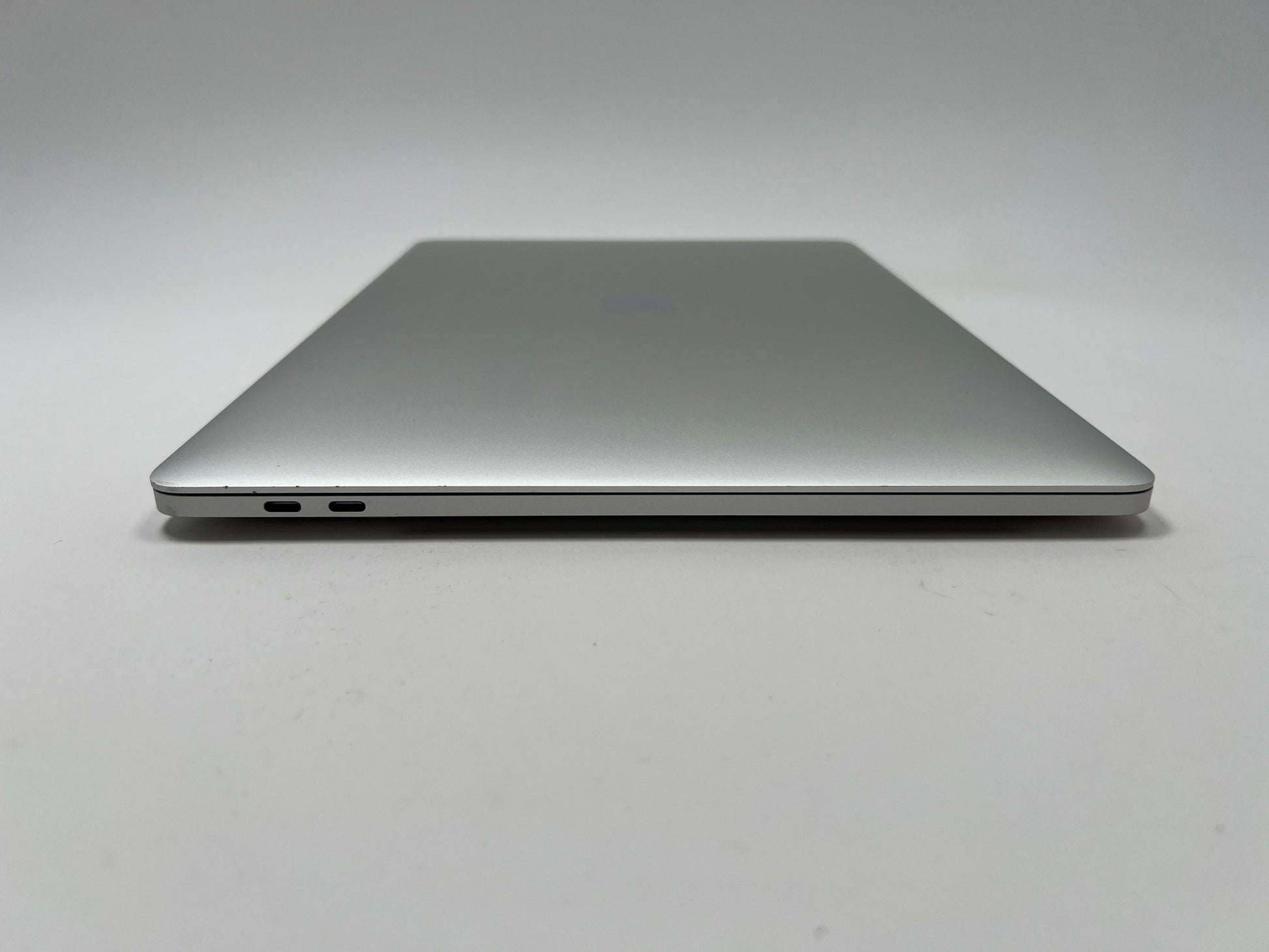 MacBook Pro (2016) 15-inch – Intel Core i7 2.9GHz – 16GB RAM 1TB SSD – For Parts or Repair
