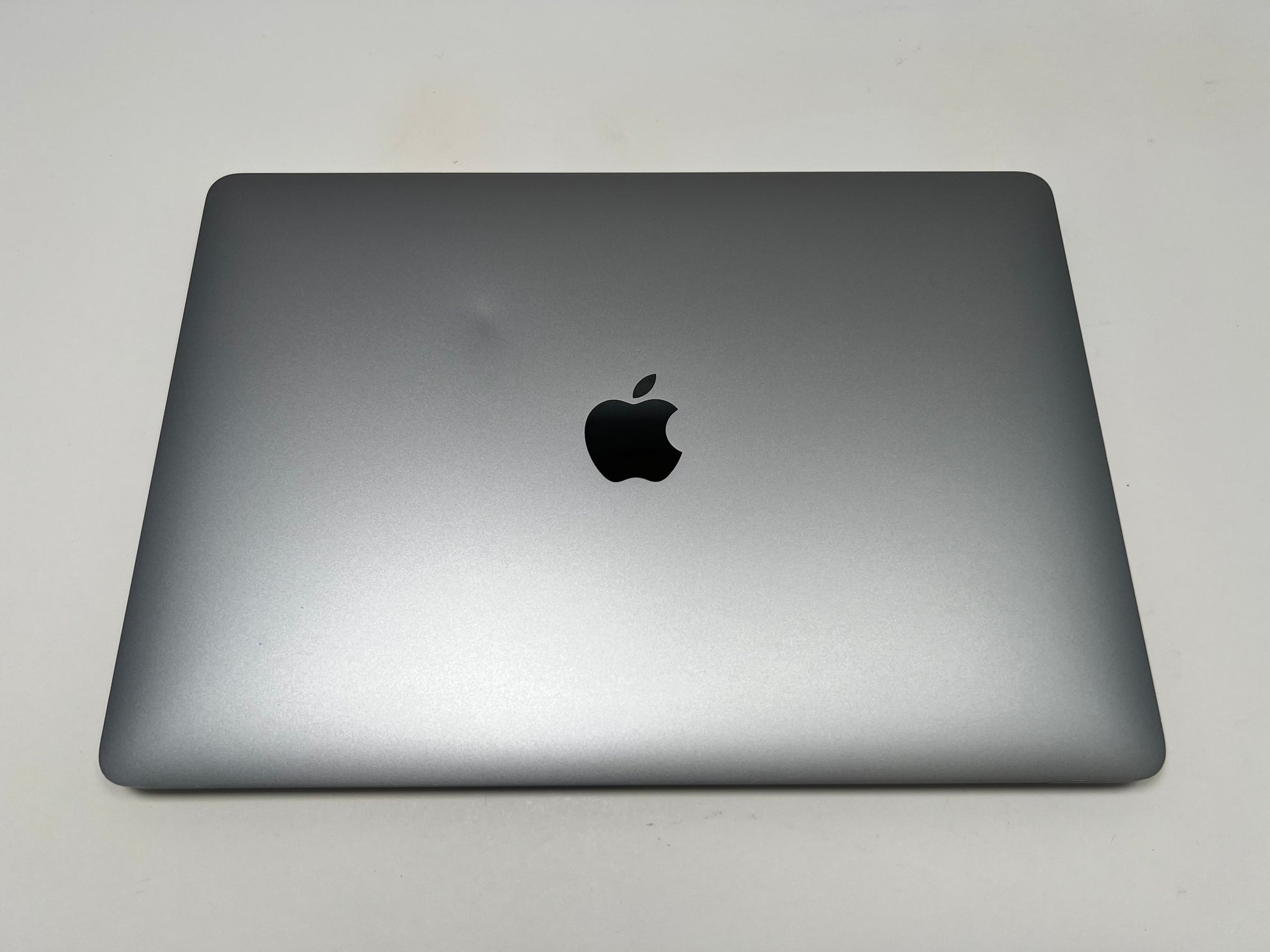 MacBook Pro (2019) 13-inch – Intel Core i7 2.8GHz – 16GB RAM 1TB SSD