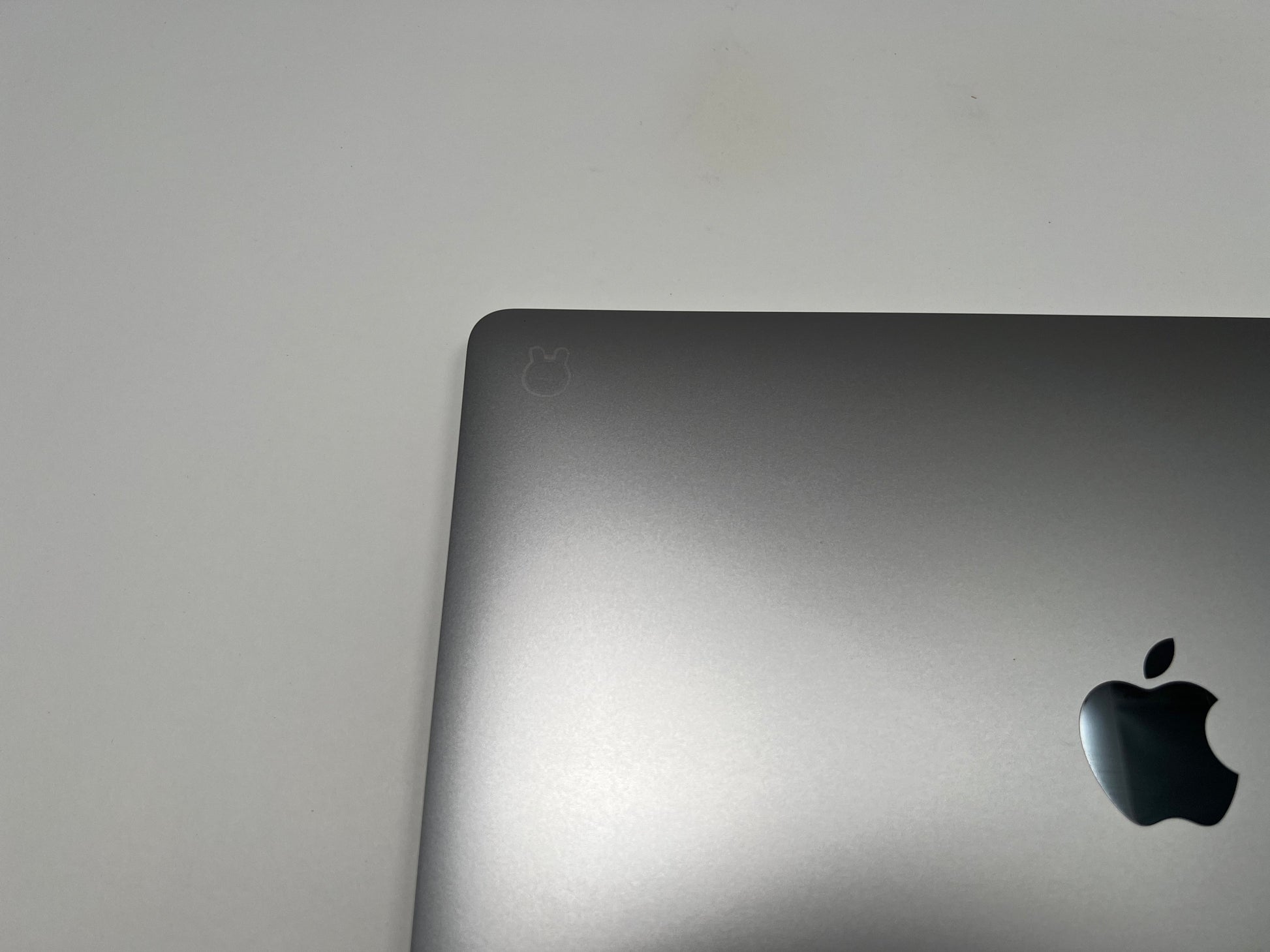 MacBook Pro (2019) 13-inch – Intel Core i7 2.8GHz – 16GB RAM 1TB SSD – 30 Battery Cycles