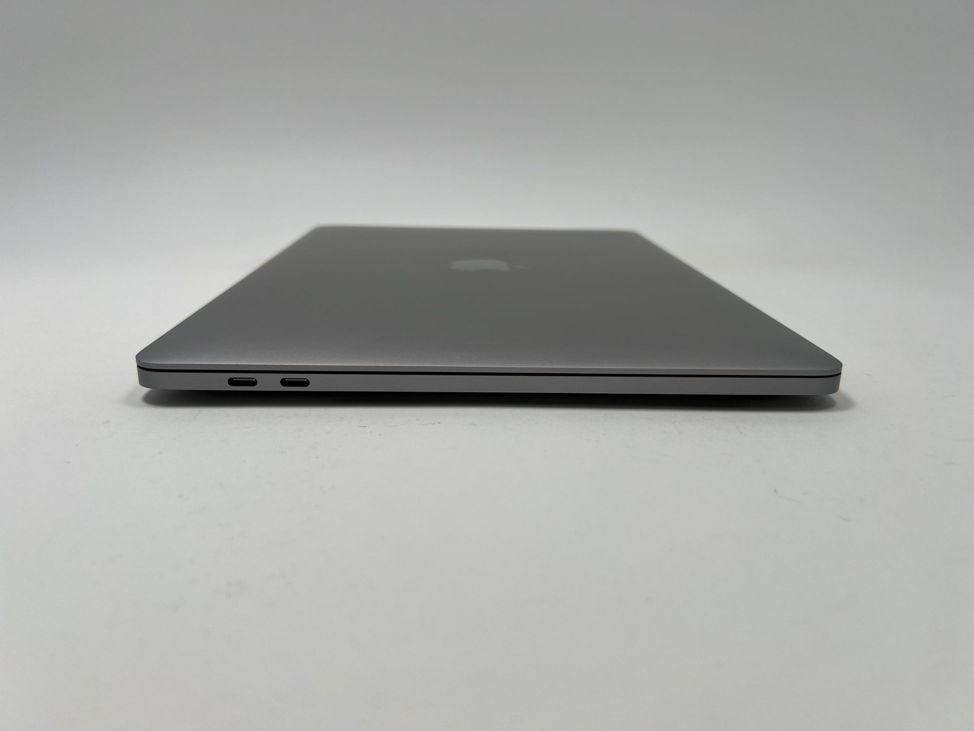 MacBook Pro (2019) 13-inch – Intel Core i7 2.8GHz – 16GB RAM 1TB SSD – 30 Battery Cycles
