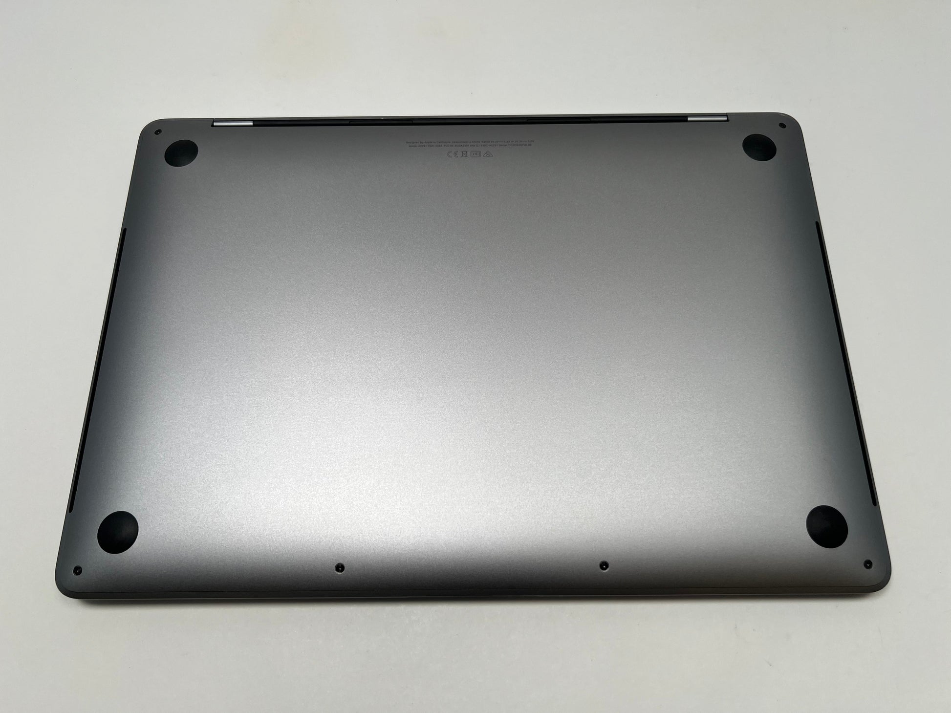 MacBook Pro (2020) 13-inch – Intel Core i5 2.0GHz – 16GB RAM 2TB SSD – For Parts or Repair