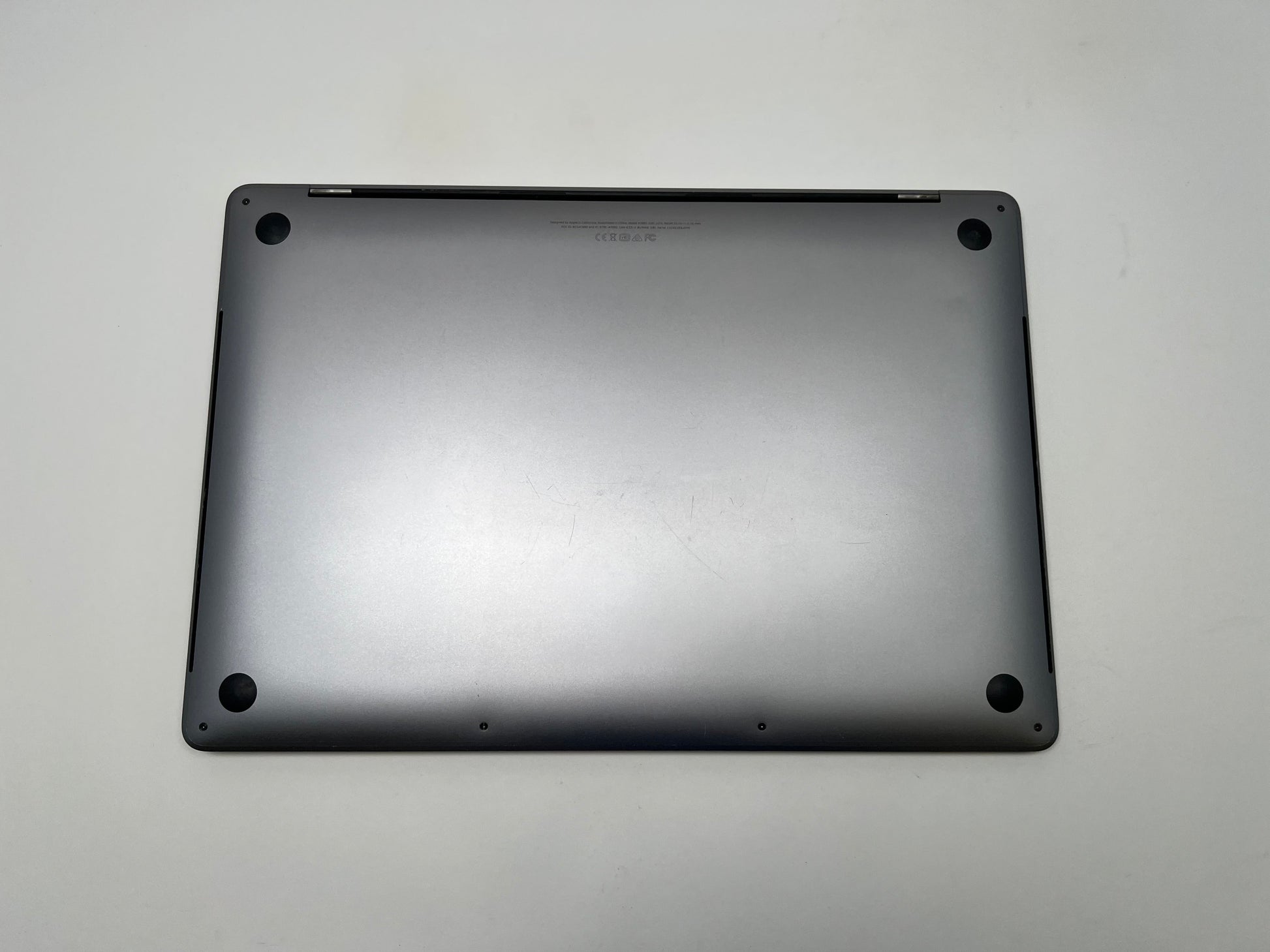 MacBook Pro (2018) 15-inch – Intel Core i7 2.6GHz – 32GB RAM 1TB SSD 560X • For Parts & Repair
