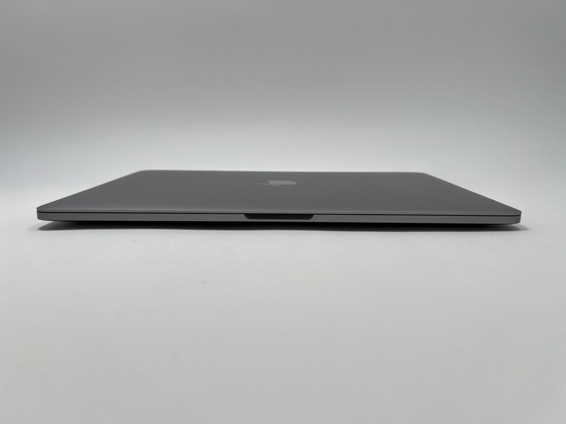 MacBook Pro (2018) 15-inch – Intel Core i7 2.6GHz – 32GB RAM 1TB SSD 560X • For Parts & Repair