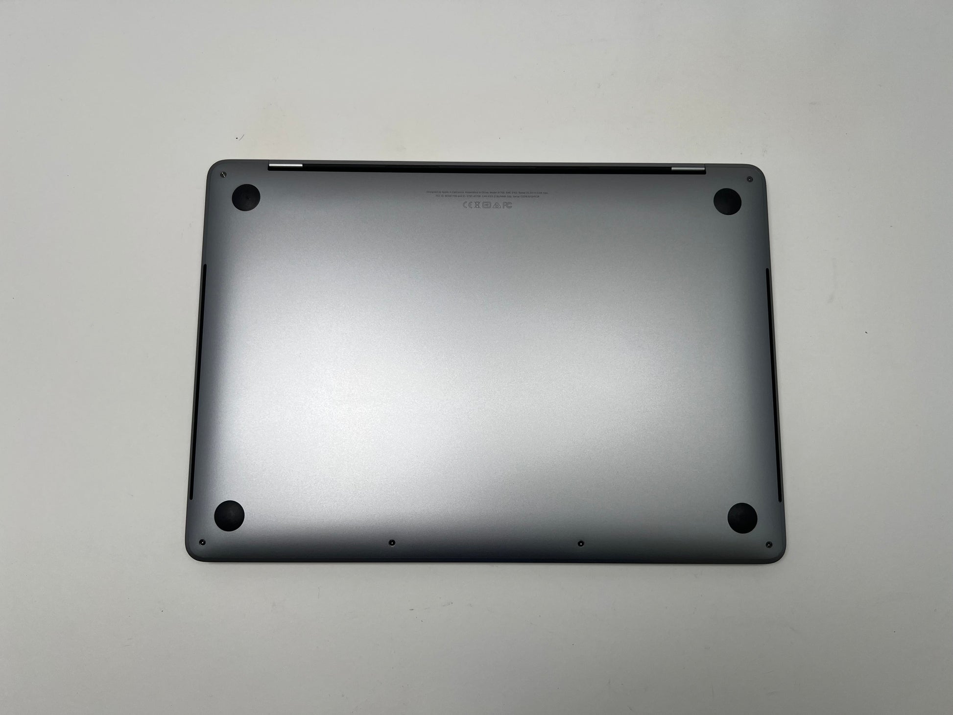 MacBook Pro (2017) 13-inch – Intel Core i7 3.5GHz – 16GB RAM 512GB SSD • 45 Battery Cycles