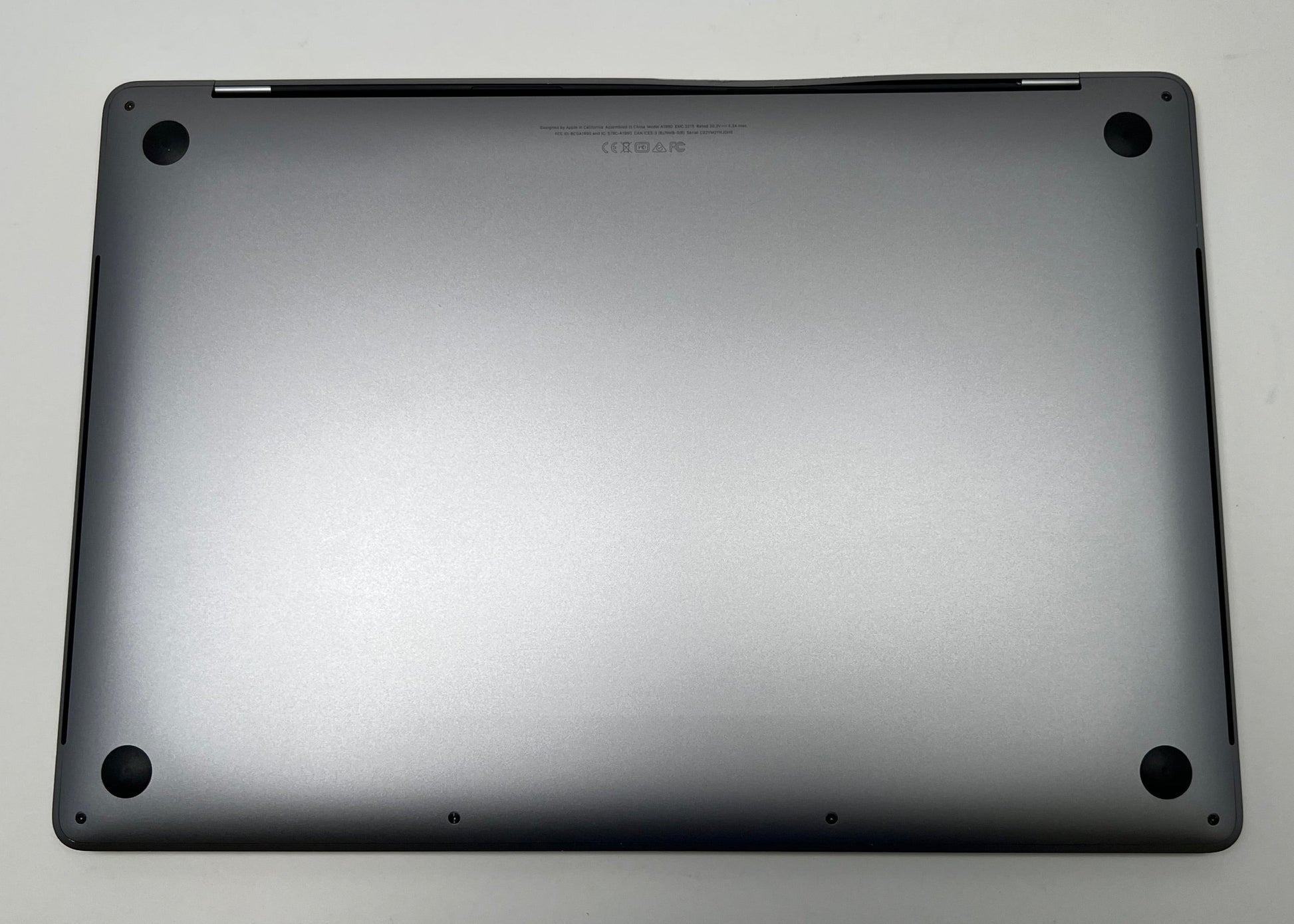 MacBook Pro (2018) 15-inch – Intel Core i7 2.6GHz – 32GB RAM 1TB SSD • Radeon Pro 560X