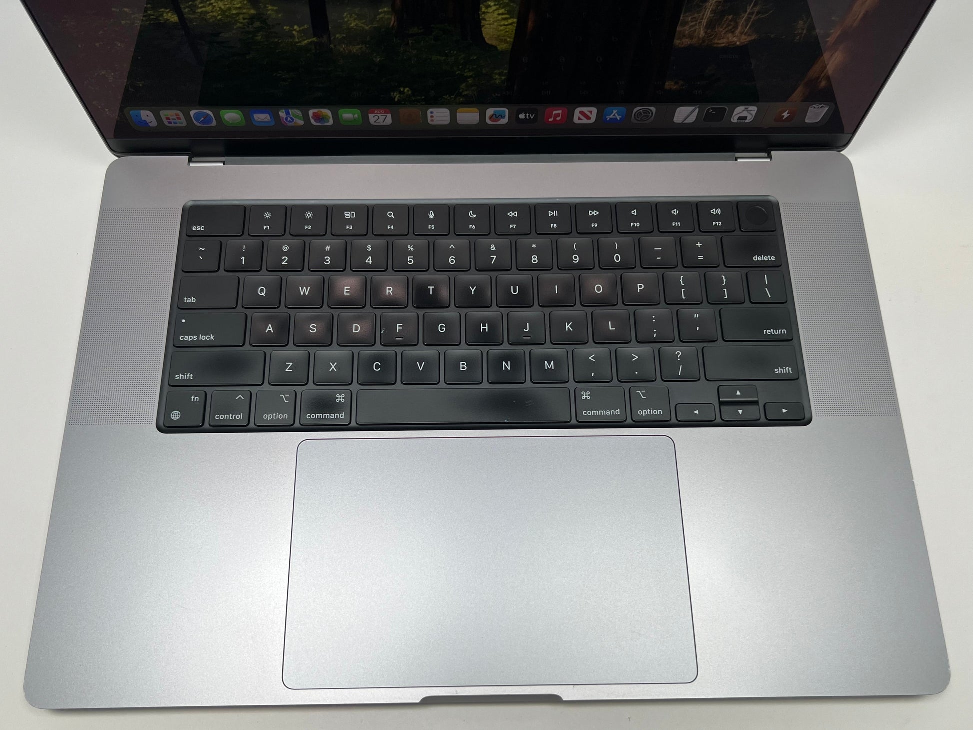 MacBook Pro (2021) 16-inch – M1 Pro 16-Core GPU – 32GB RAM 512GB SSD – Read