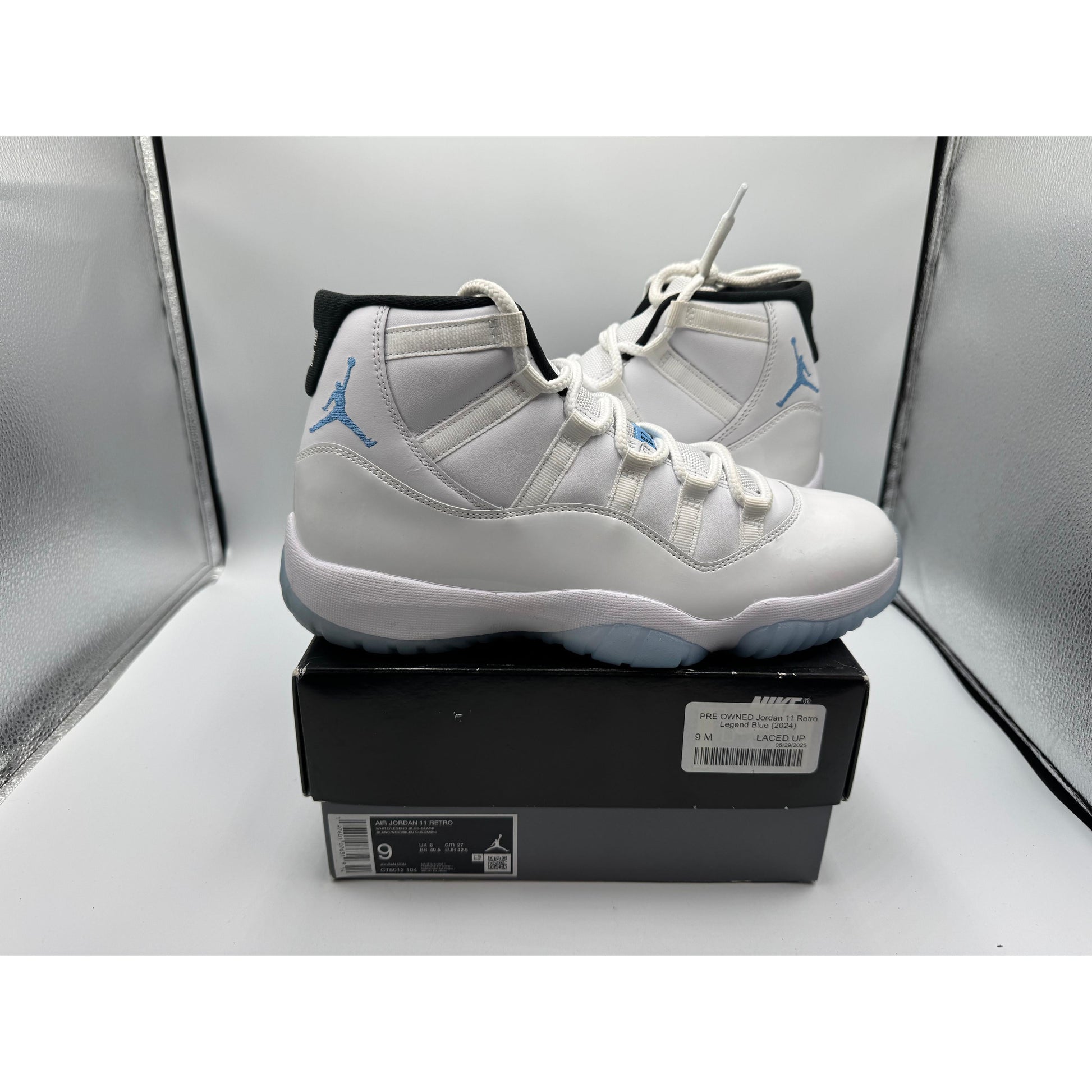 PRE OWNED Jordan 11 Retro Legend Blue (2024)