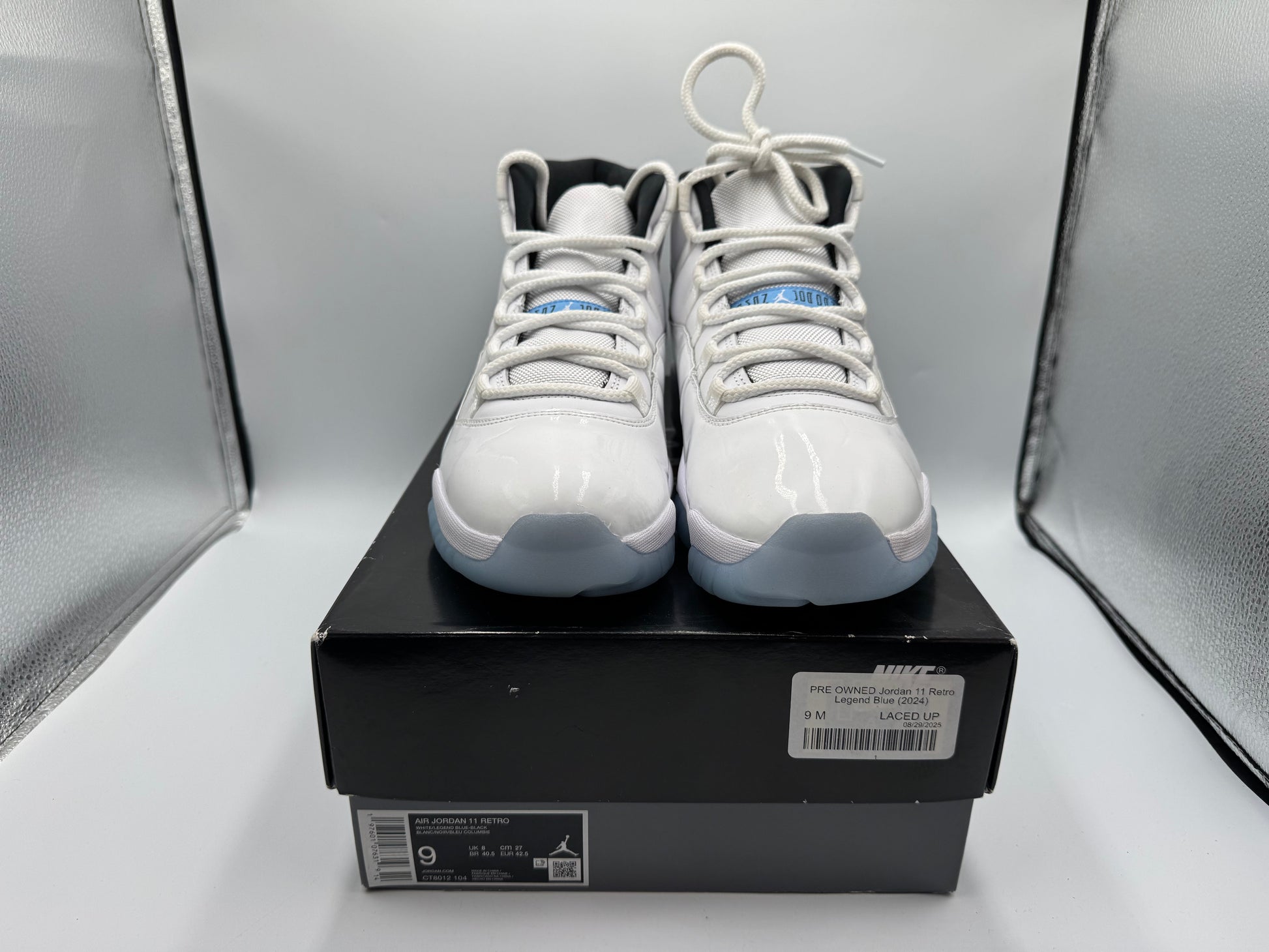 PRE OWNED Jordan 11 Retro Legend Blue (2024)