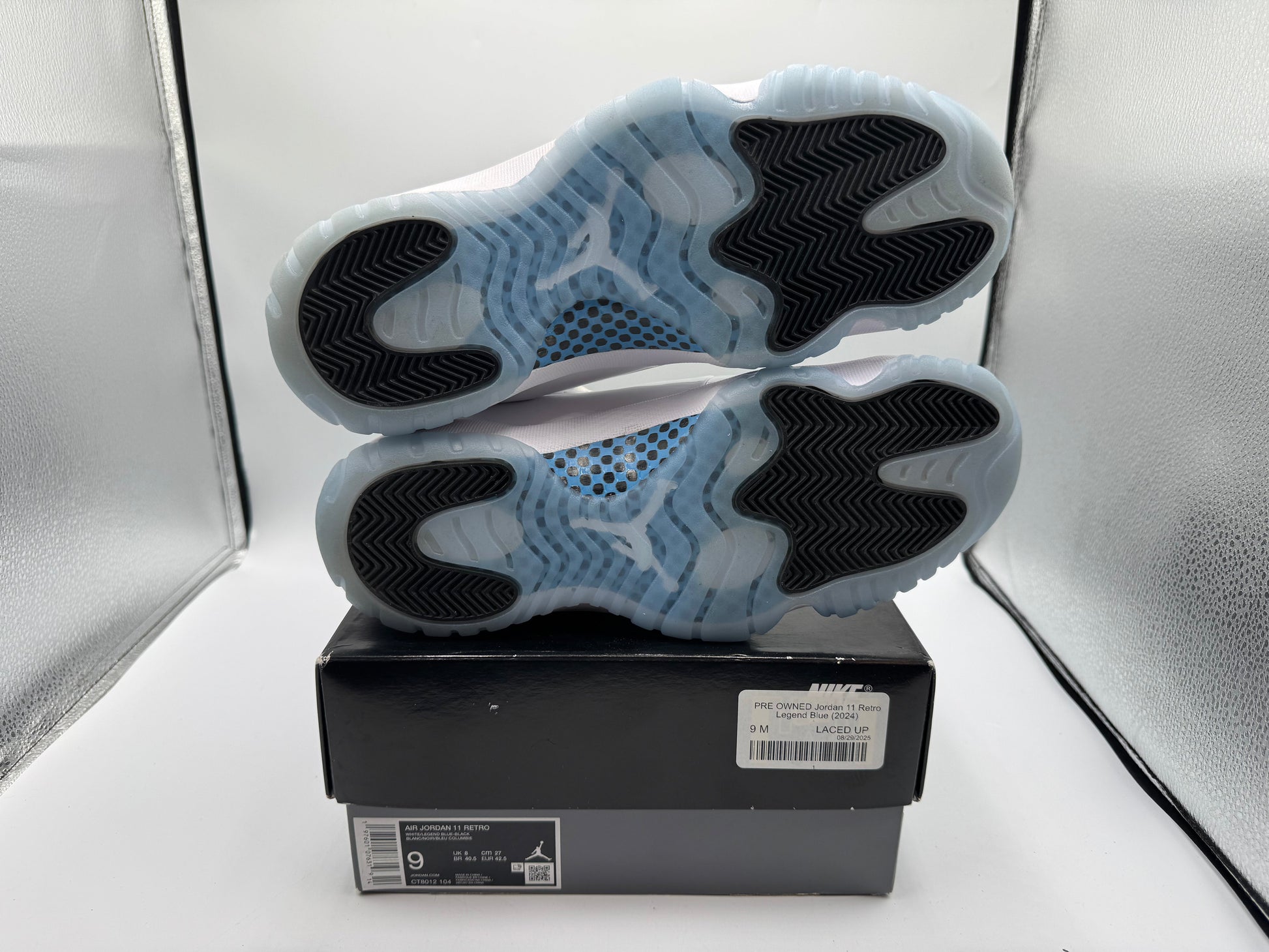 PRE OWNED Jordan 11 Retro Legend Blue (2024)